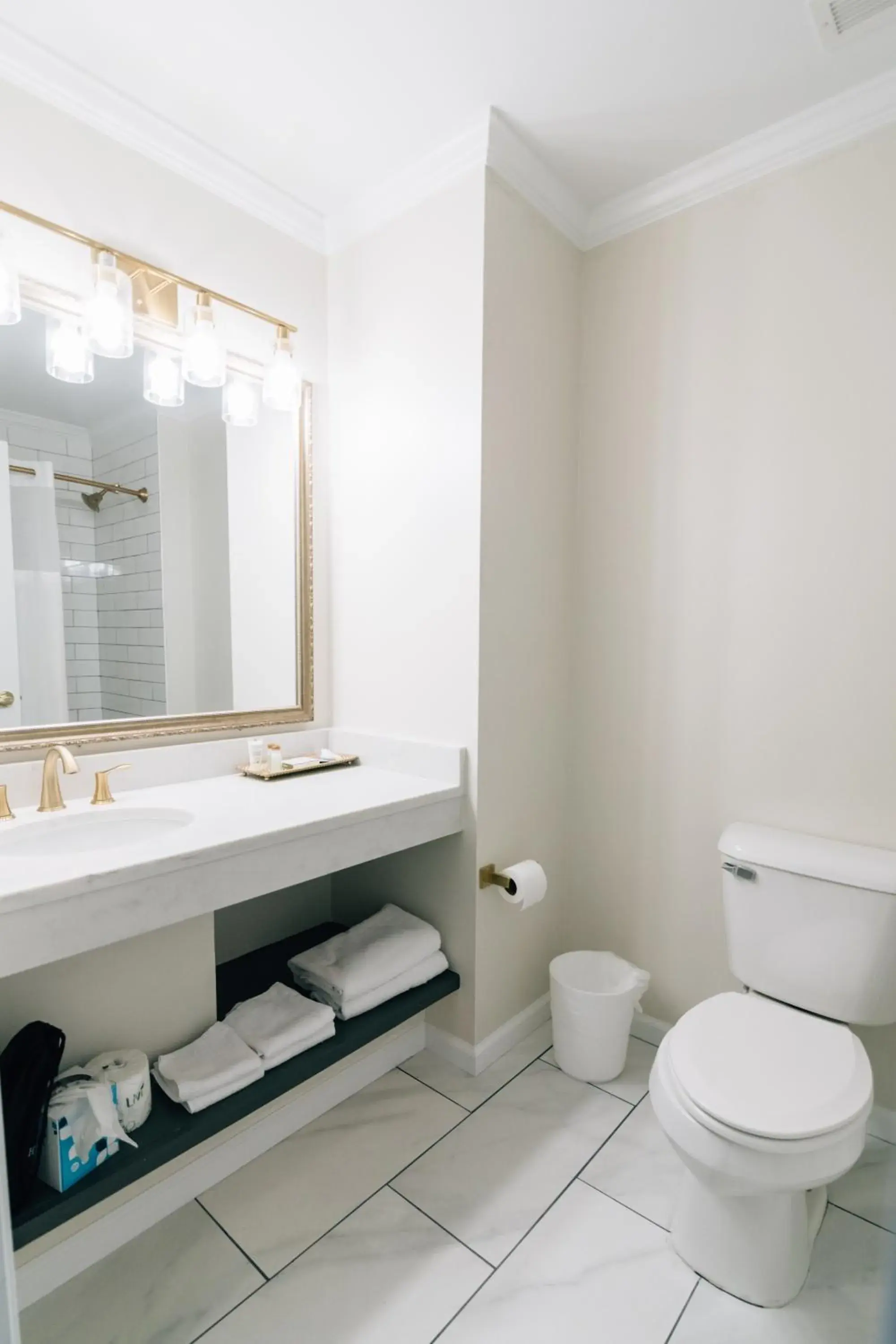 Standard King Room in Church Street Inn Standard King Room in Church Street Inn