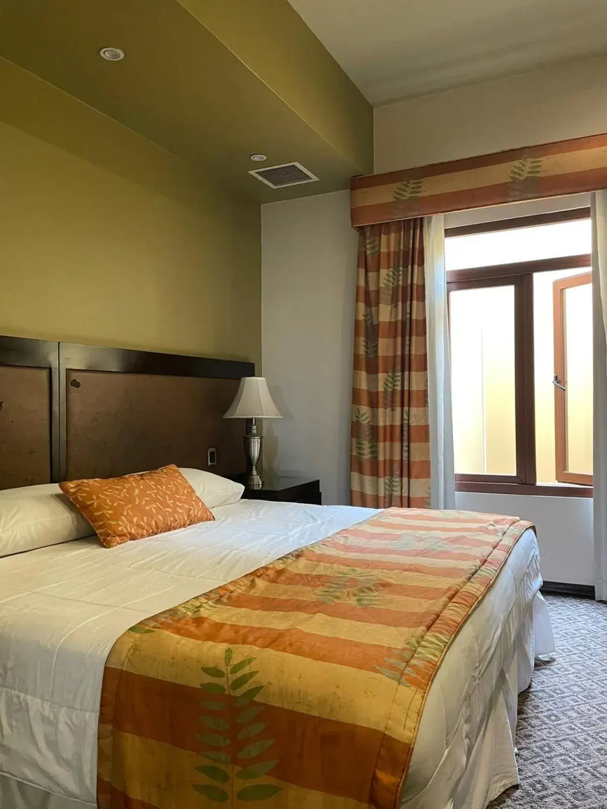 Junior Suite in Hotel 1915 INN & SUITES Junior Suite in Hotel 1915 INN & SUITES