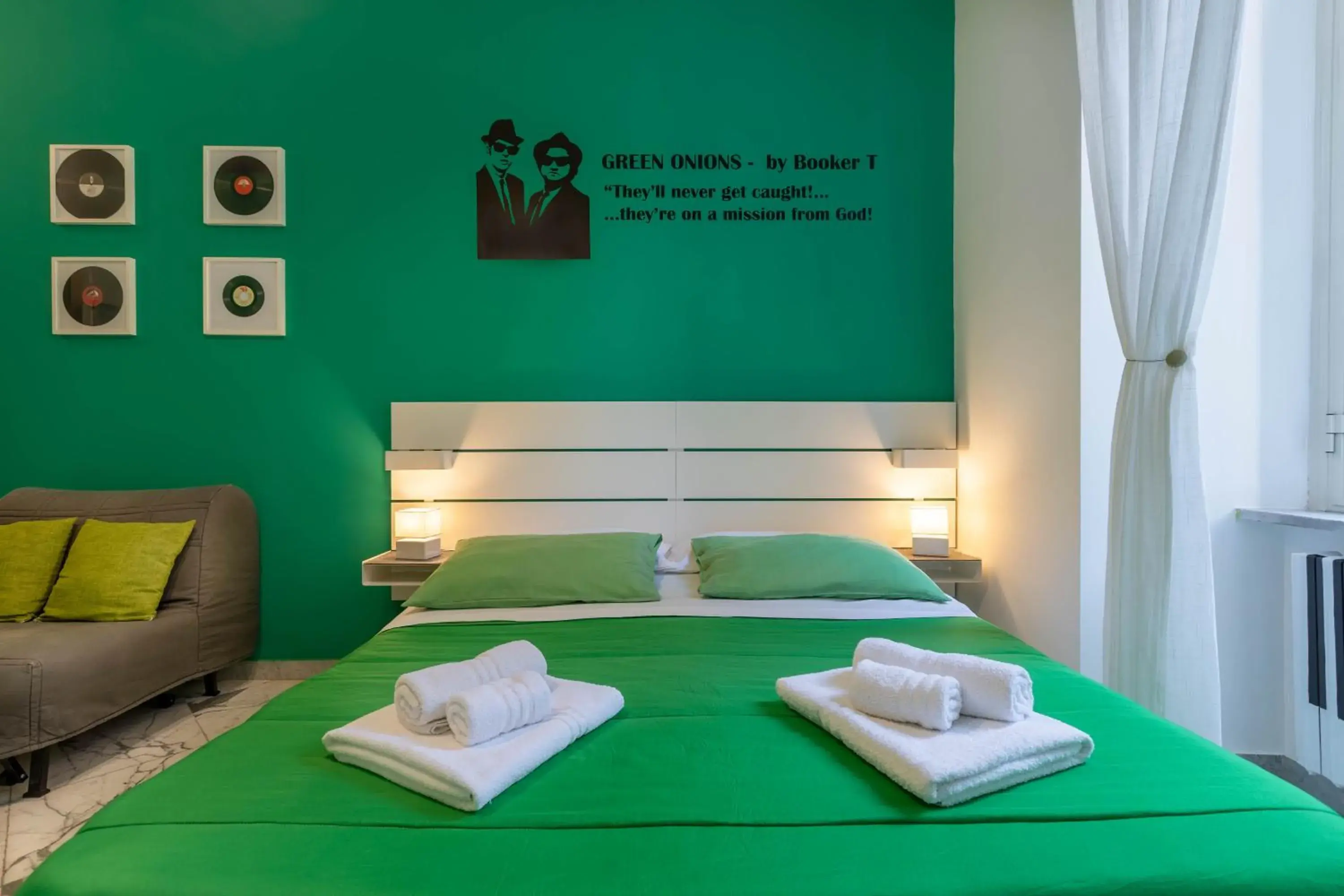 Large Double Room in Colori e Note Large Double Room in Colori e Note