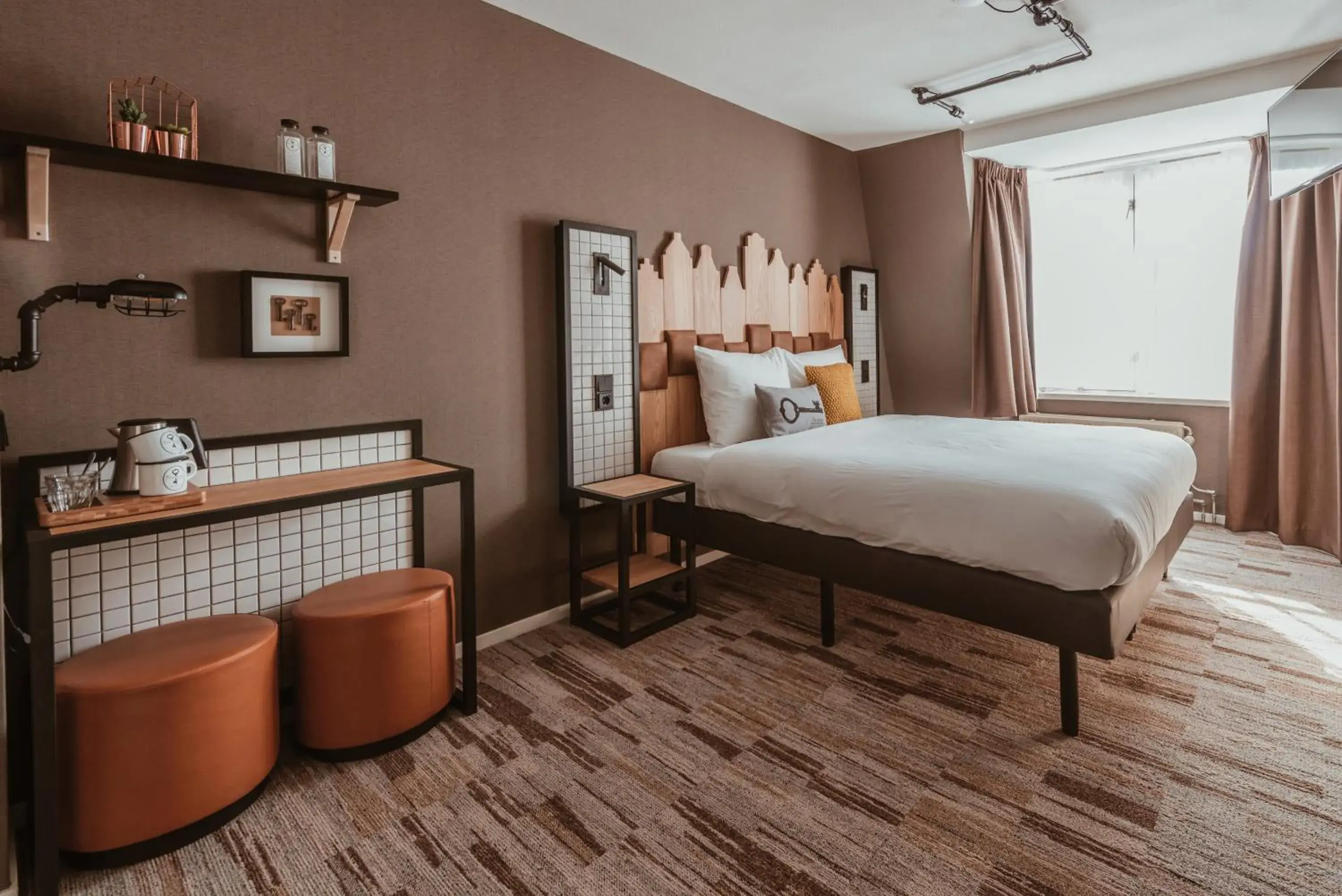 Large Double Room with Canal view in Mr. Jordaan Large Double Room with Canal view in Mr. Jordaan