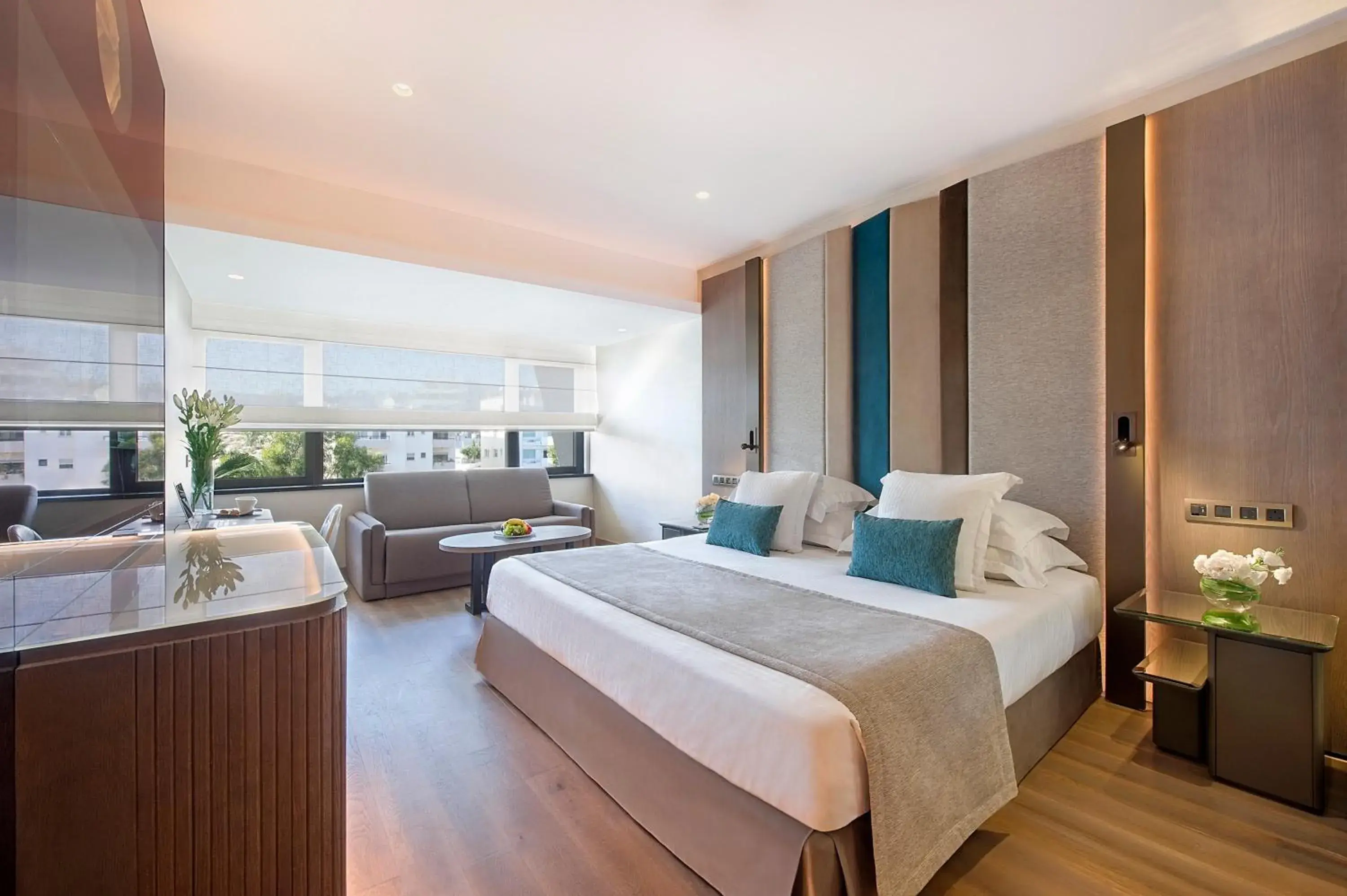 Superior Double or Twin Room with Inland View in Amathus Beach Hotel Limassol Superior Double or Twin Room with Inland View in Amathus Beach Hotel Limassol