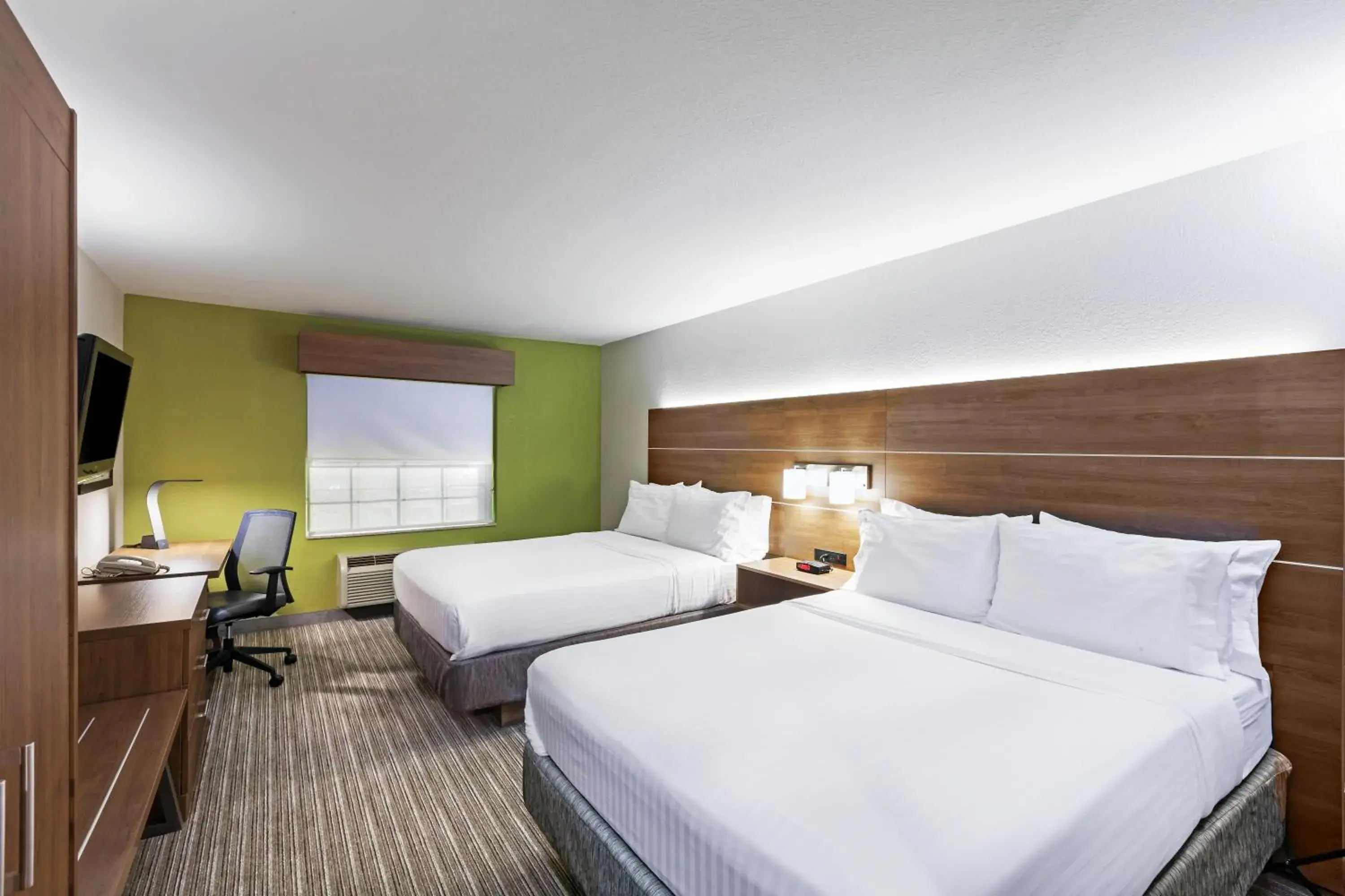 Standard Room with Two Queen Beds in Holiday Inn Express & Suites Tulsa S Broken Arrow Hwy 51 by IHG Standard Room with Two Queen Beds in Holiday Inn Express & Suites Tulsa S Broken Arrow Hwy 51 by IHG