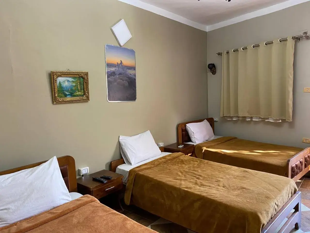 Quadruple Room with Private Bathroom in Dahab Plaza Hotel Quadruple Room with Private Bathroom in Dahab Plaza Hotel