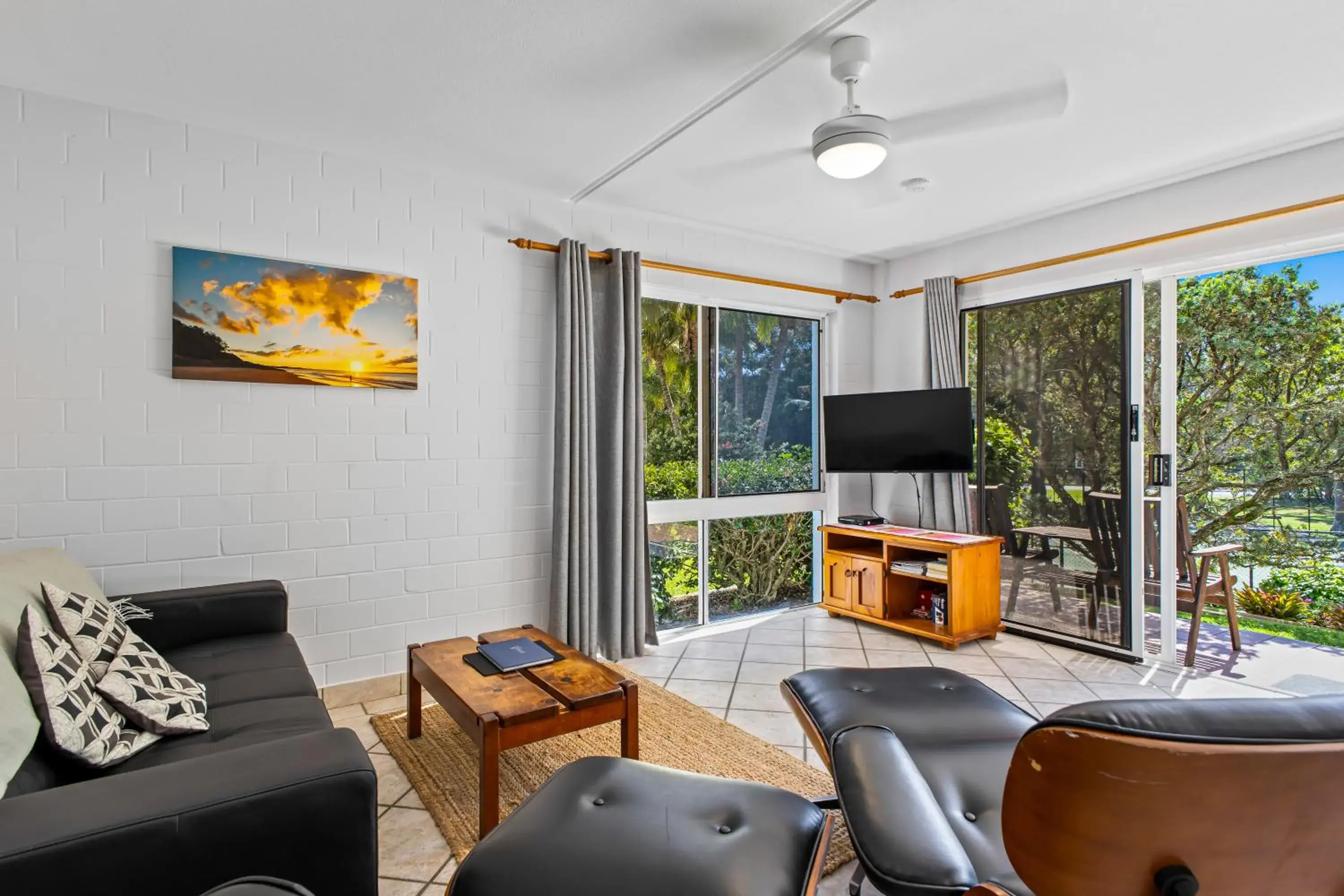 One-Bedroom Apartment in The Islander One-Bedroom Apartment in The Islander