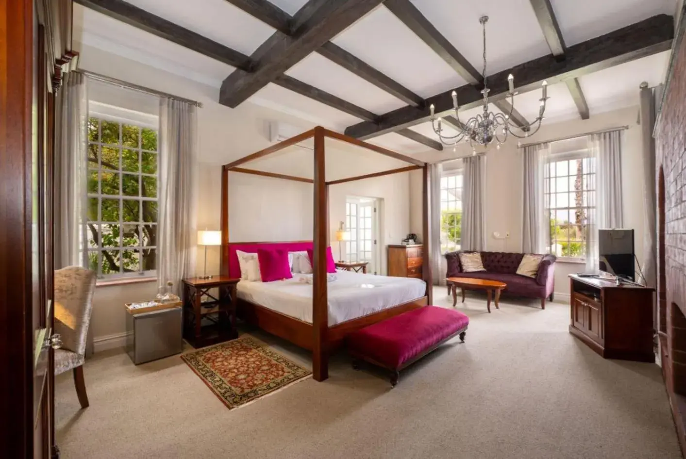 Luxury Double Room with fire place in Wild Mushroom Country House Luxury Double Room with fire place in Wild Mushroom Country House