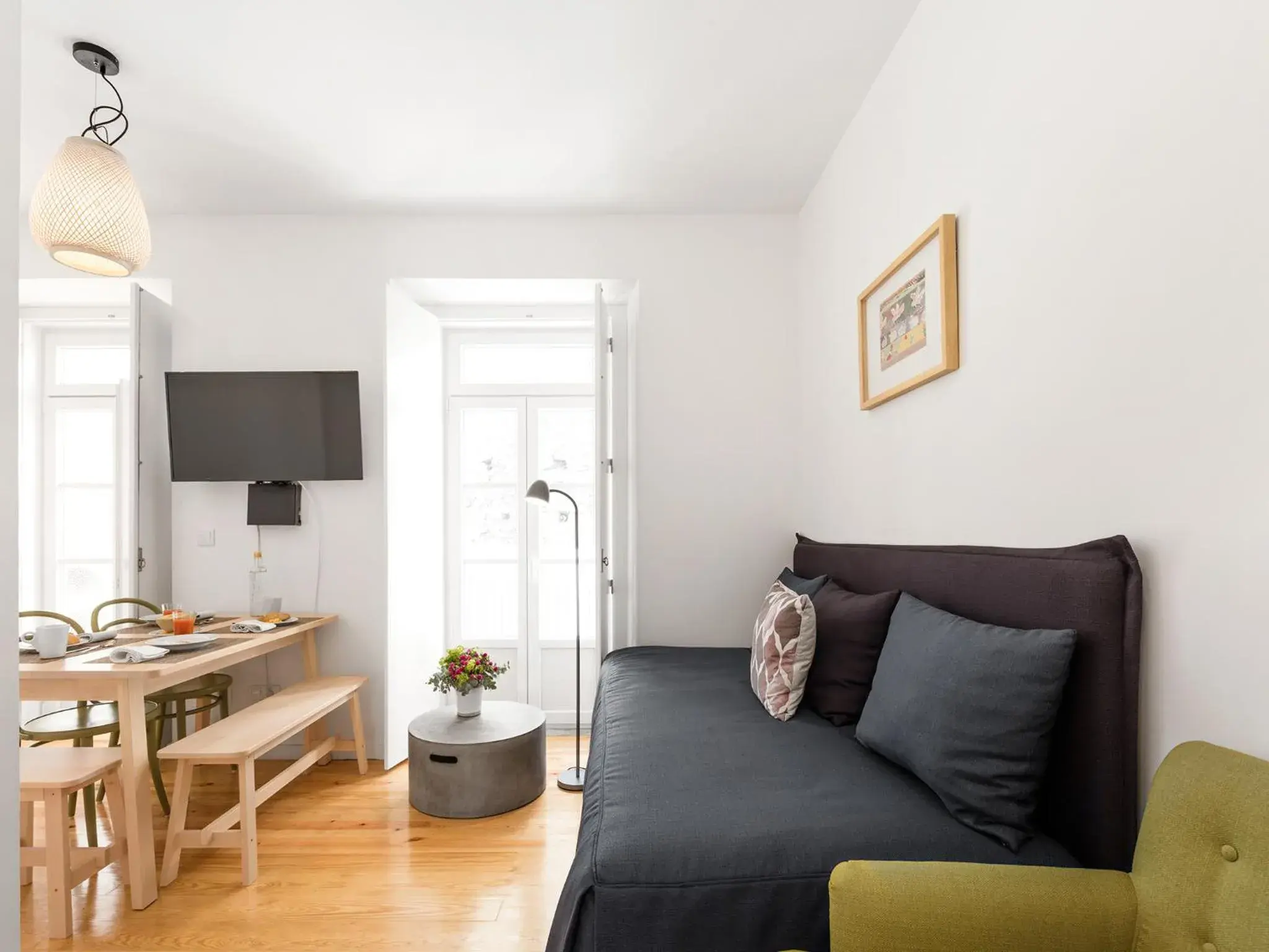 Deluxe Two-Bedroom Apartment in Lisbon Serviced Apartments - Castelo S. Jorge Deluxe Two-Bedroom Apartment in Lisbon Serviced Apartments - Castelo S. Jorge