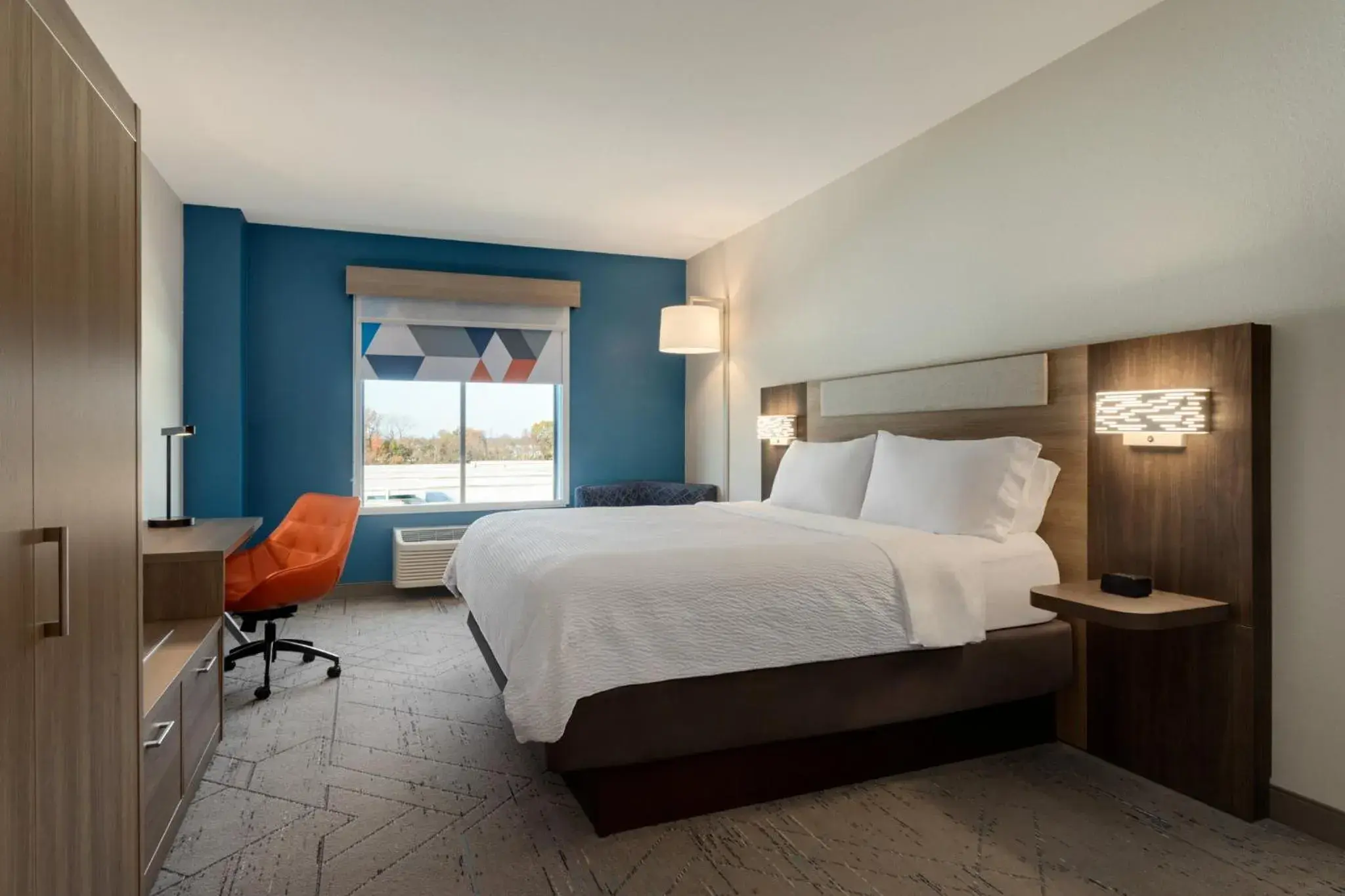 Standard King Room in Holiday Inn Express & Suites Forrest City by IHG Standard King Room in Holiday Inn Express & Suites Forrest City by IHG