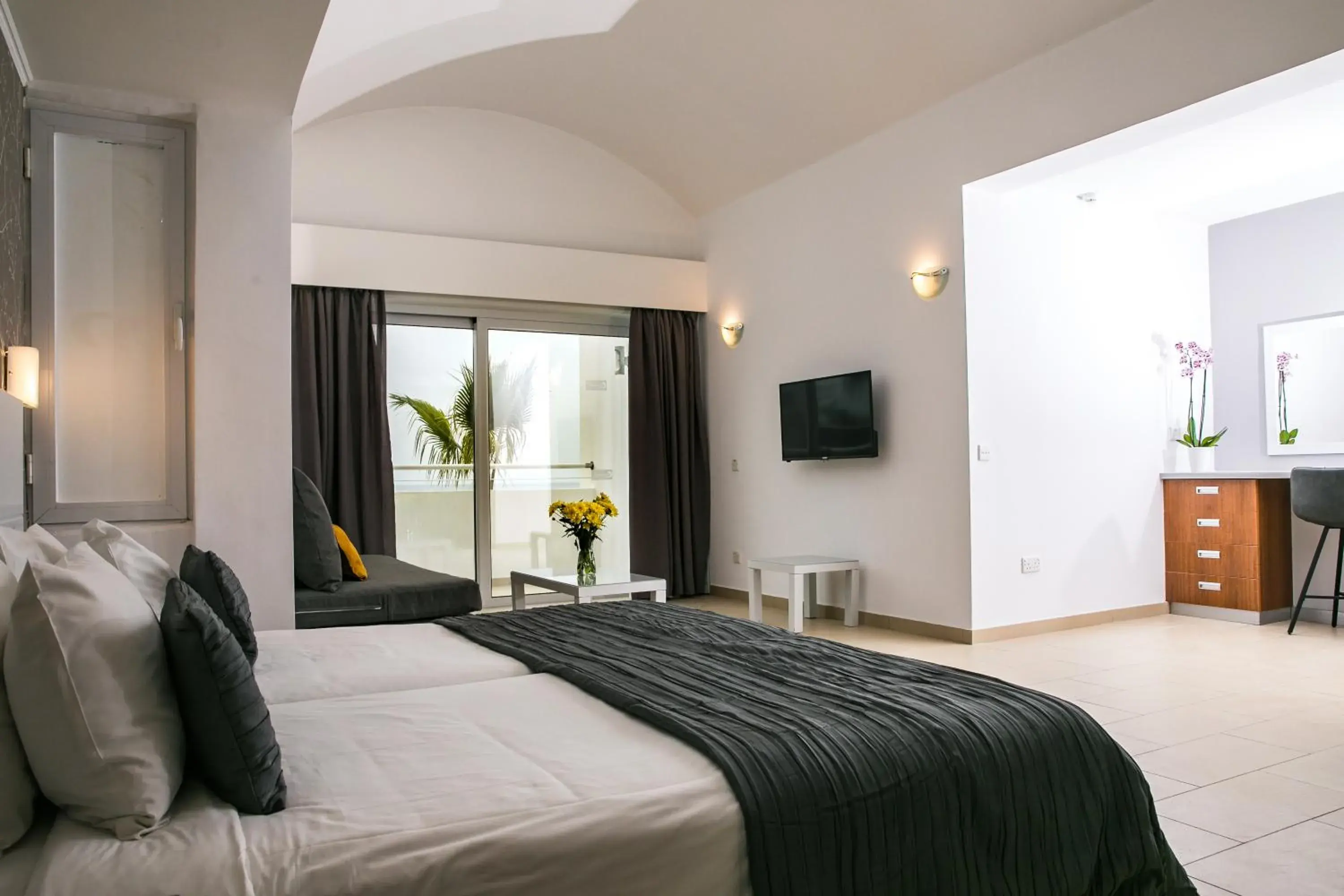 Junior Suite with Sea View in Theo Sunset Bay Hotel Junior Suite with Sea View in Theo Sunset Bay Hotel