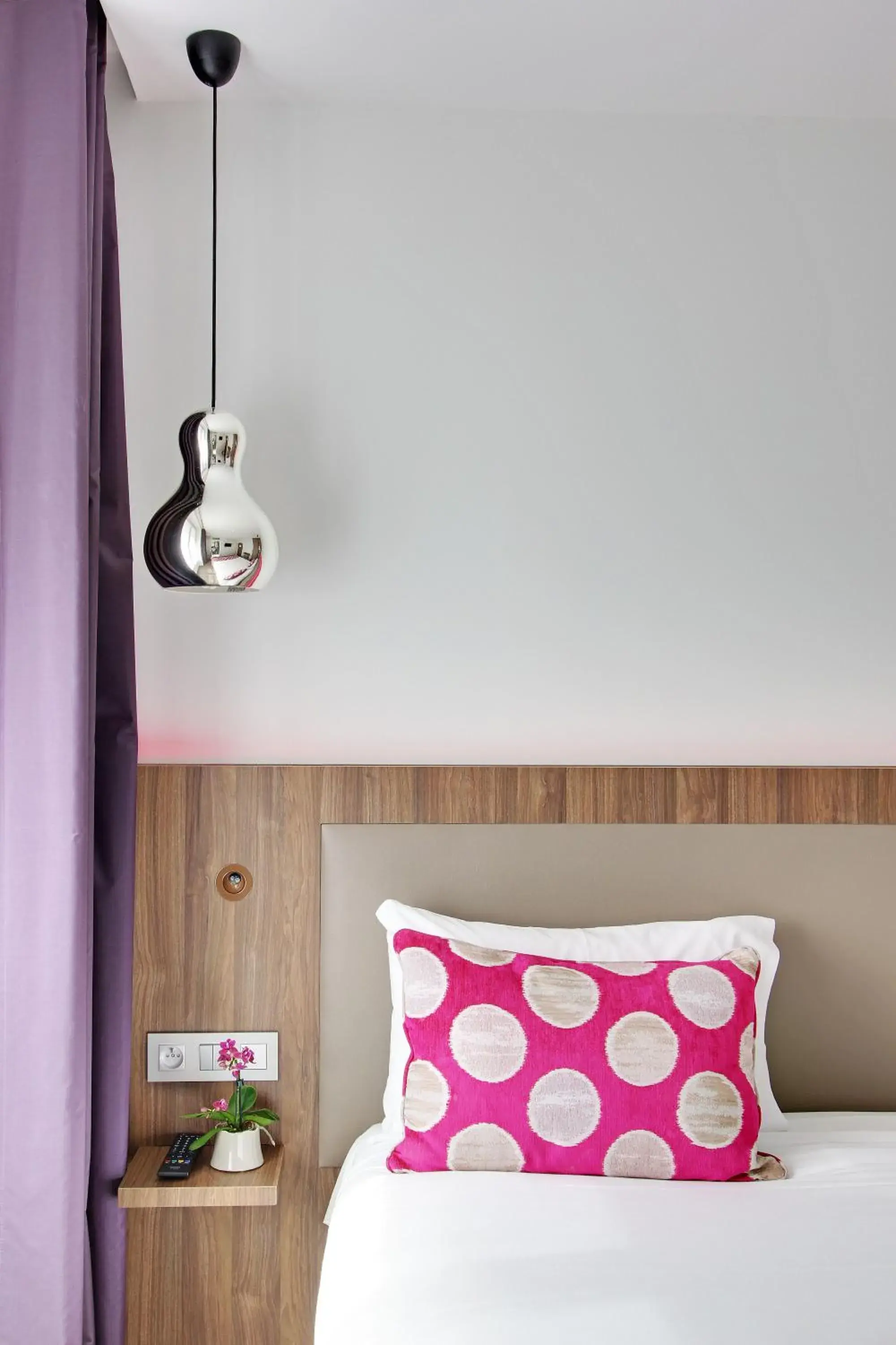 Comfort Twin Room in Hotel Alhambra Comfort Twin Room in Hotel Alhambra