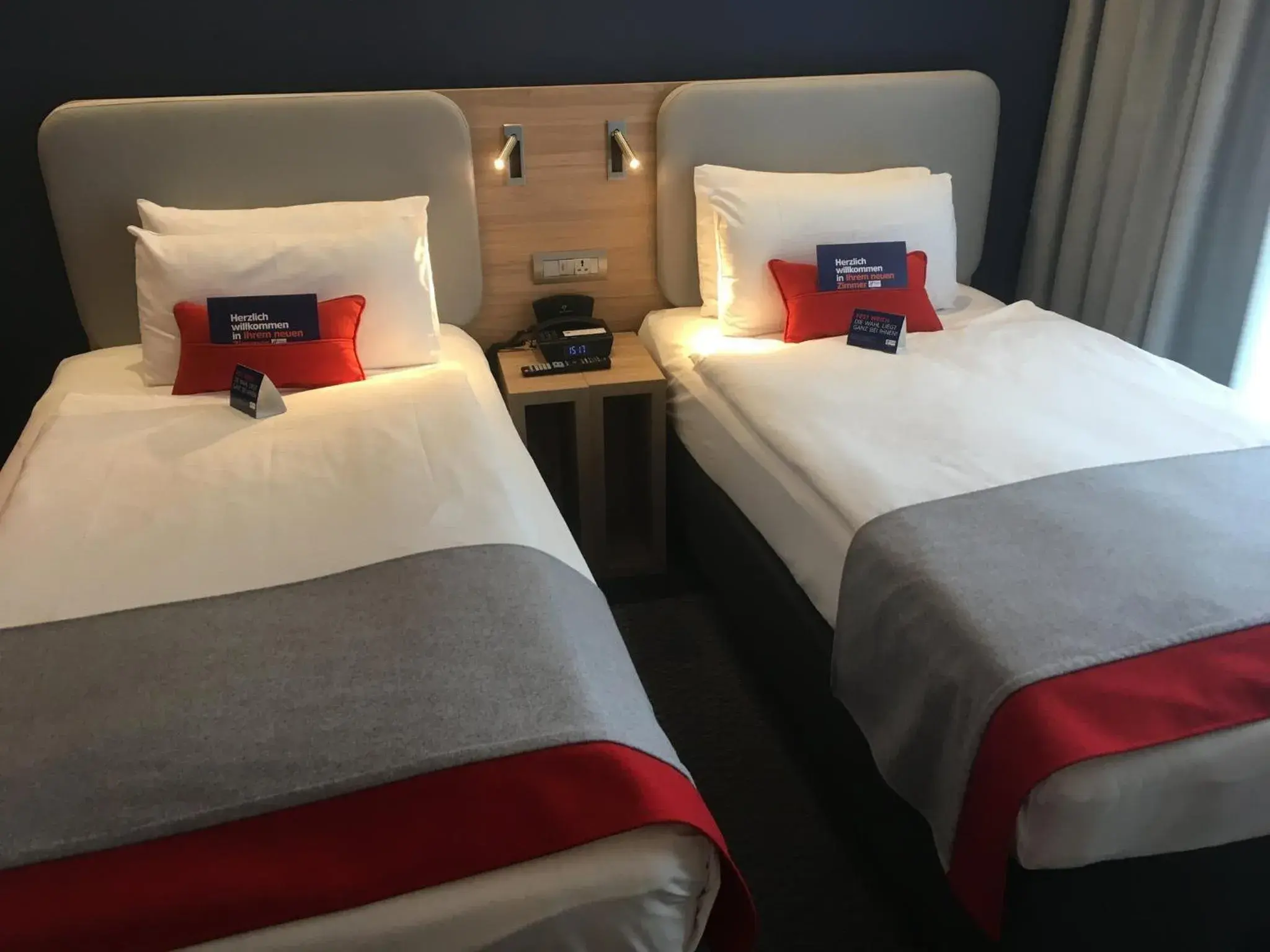 Standard Twin Room - Free Breakfast in Holiday Inn Express Zürich Airport by IHG Standard Twin Room - Free Breakfast in Holiday Inn Express Zürich Airport by IHG
