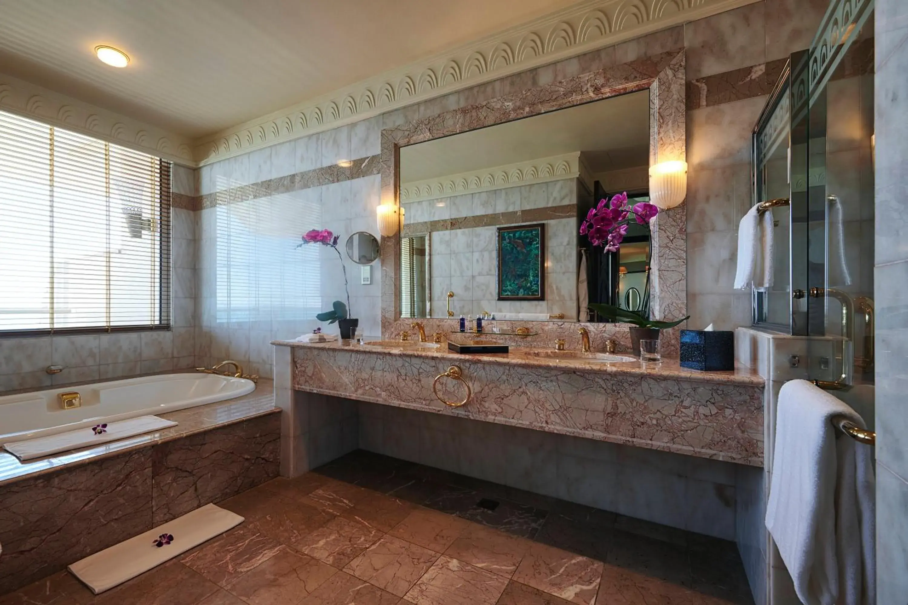 Superior Double or Twin Room in The Empire Brunei Superior Double or Twin Room in The Empire Brunei