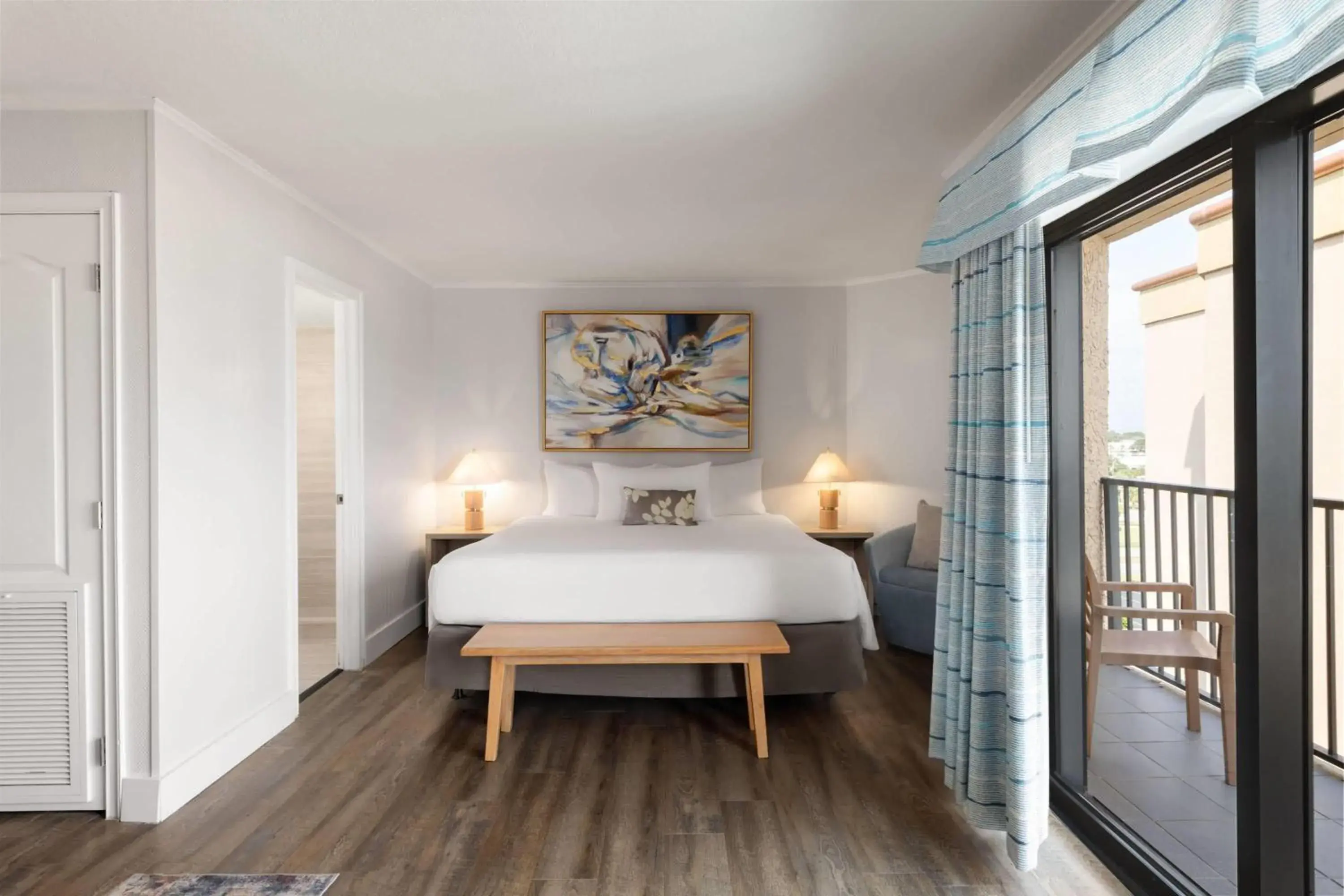 King Studio with Partial View in Wyndham Garden Fort Walton Beach Destin King Studio with Partial View in Wyndham Garden Fort Walton Beach Destin