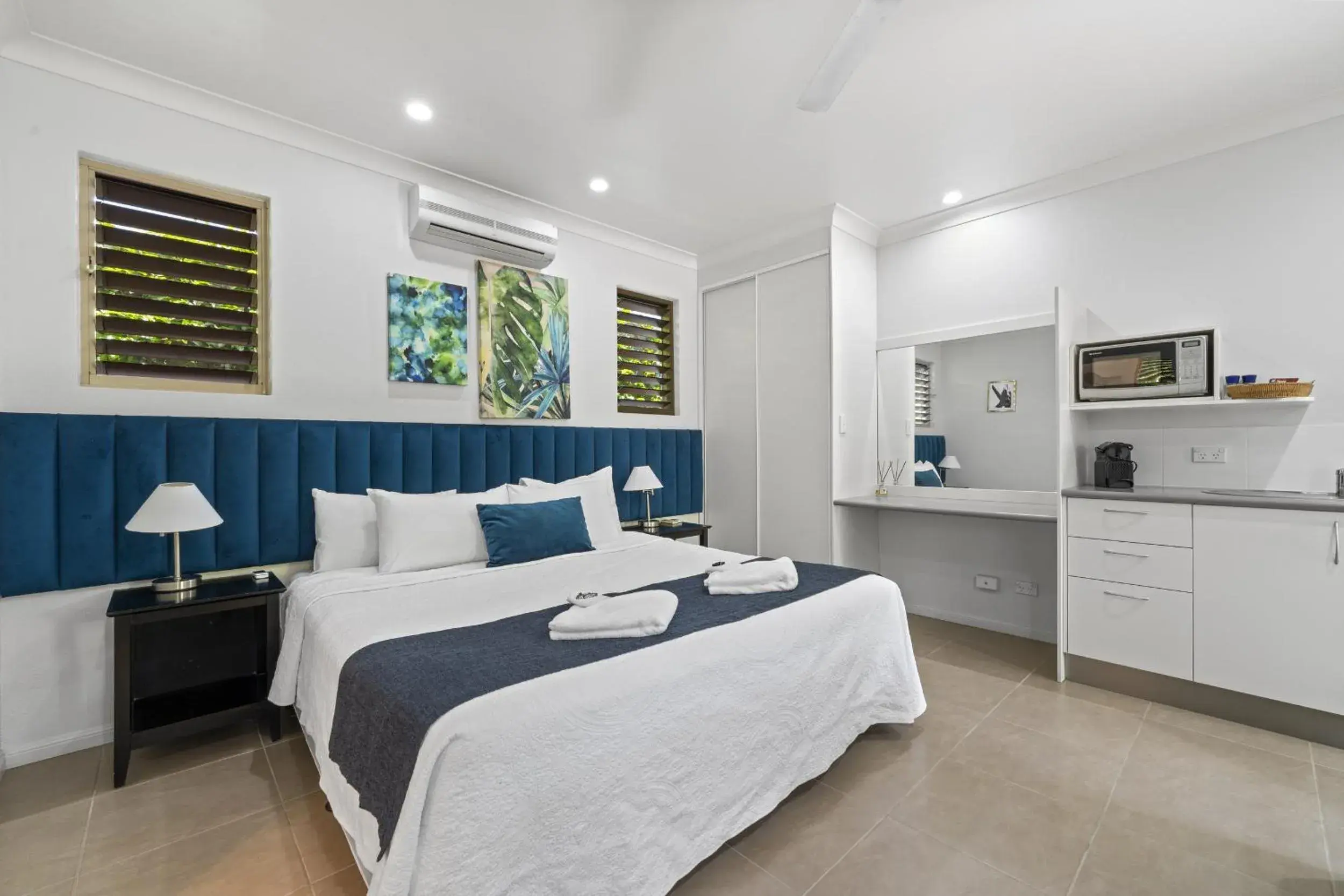 King or Twin Suite with Spa Bath in Blue Summit Hideaway King or Twin Suite with Spa Bath in Blue Summit Hideaway