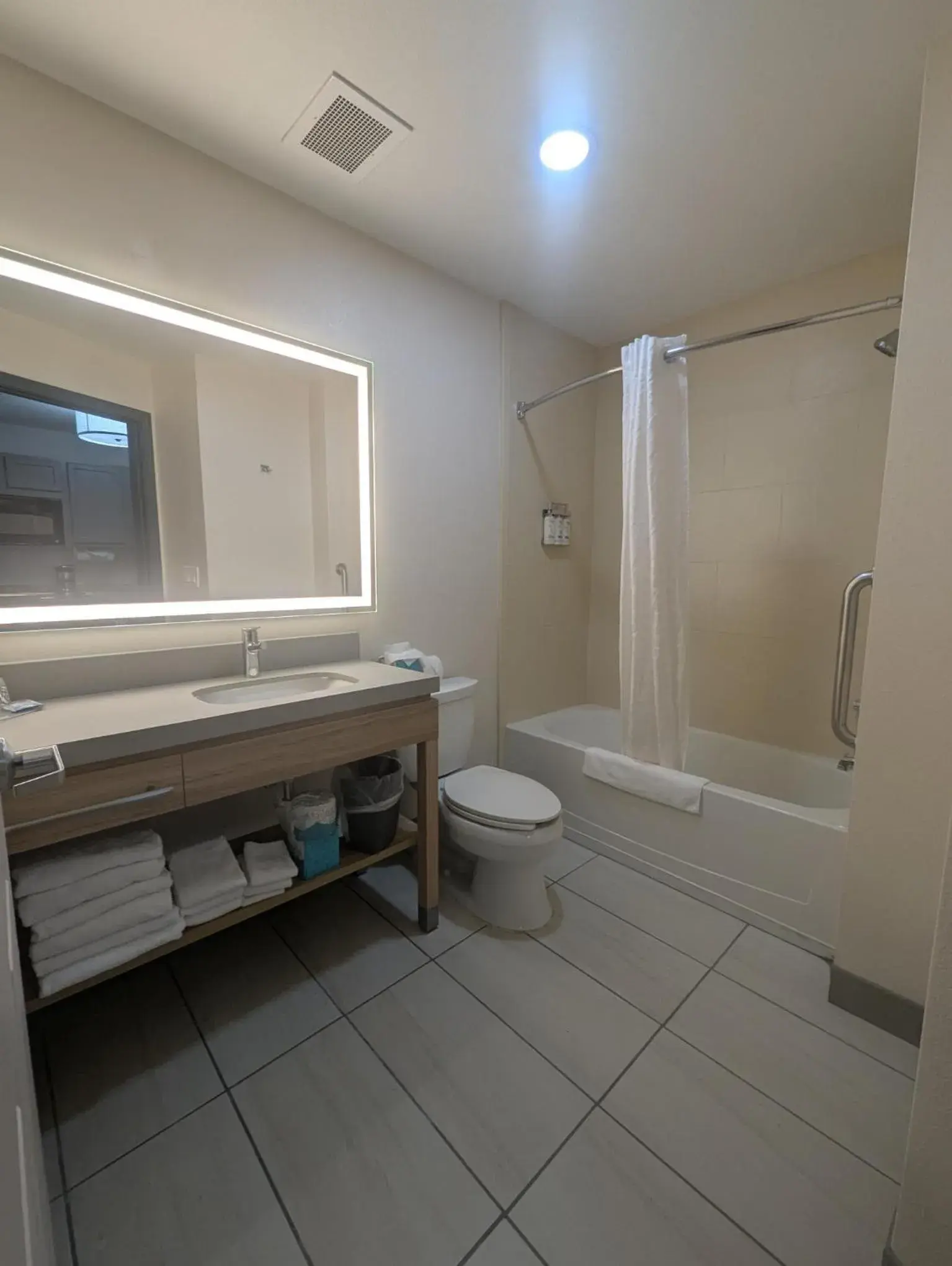 Studio Queen Suite in Candlewood Suites Loveland by IHG Studio Queen Suite in Candlewood Suites Loveland by IHG