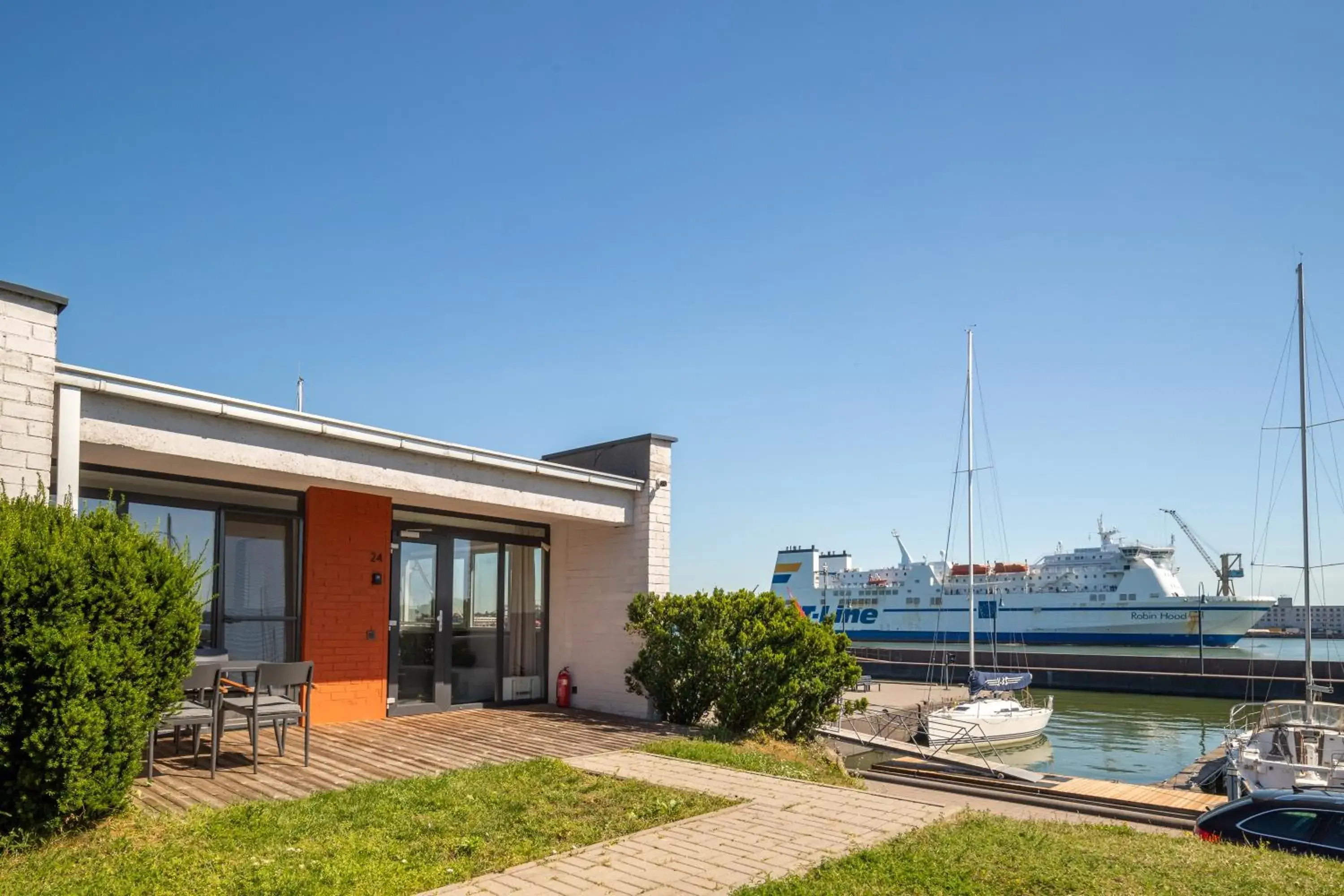 Apartment with Patio and Direct Lagoon View in Smiltynės Jachtklubas Apartment with Patio and Direct Lagoon View in Smiltynės Jachtklubas