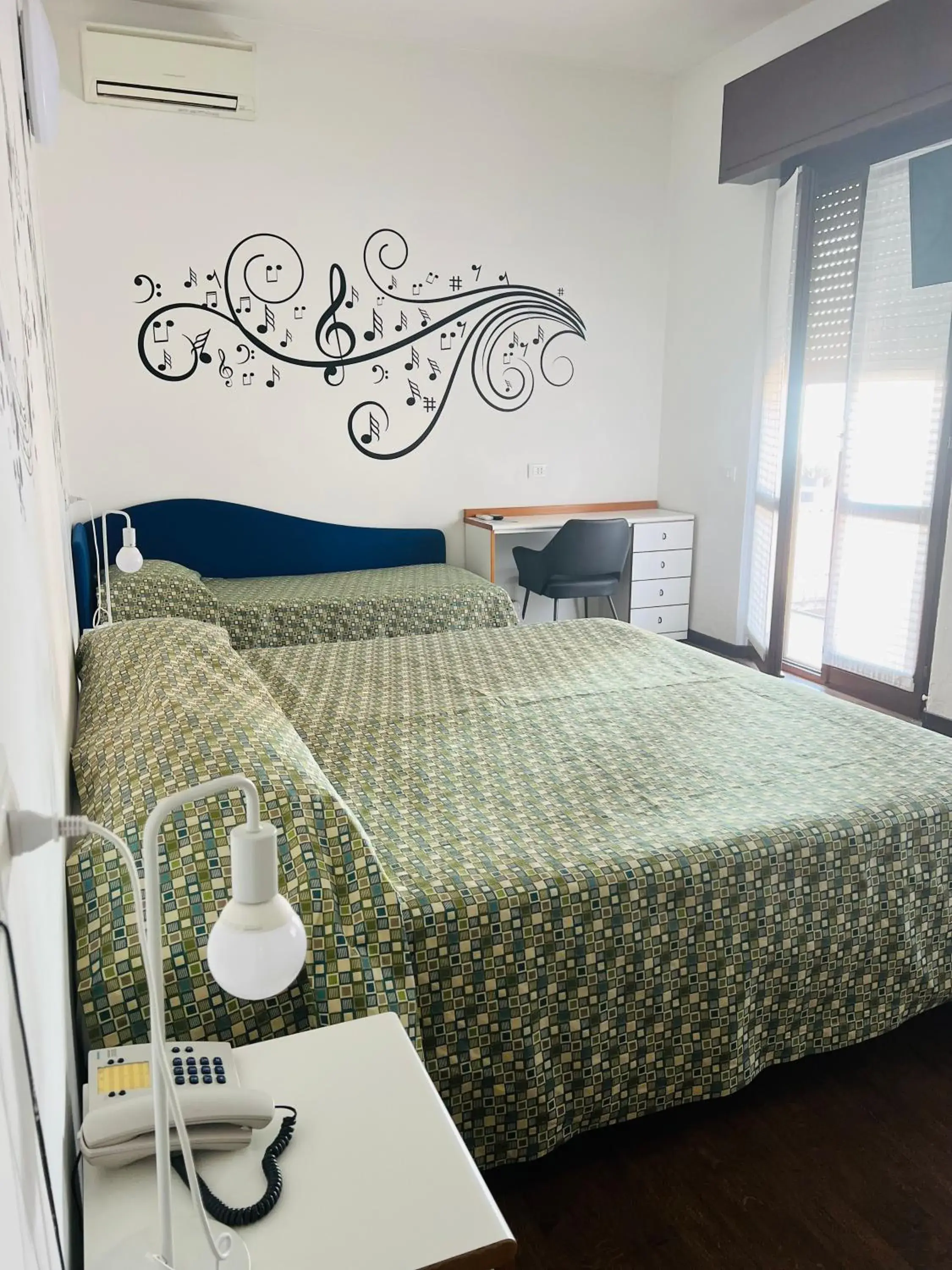 Triple Room in Albergo Visconti Triple Room in Albergo Visconti