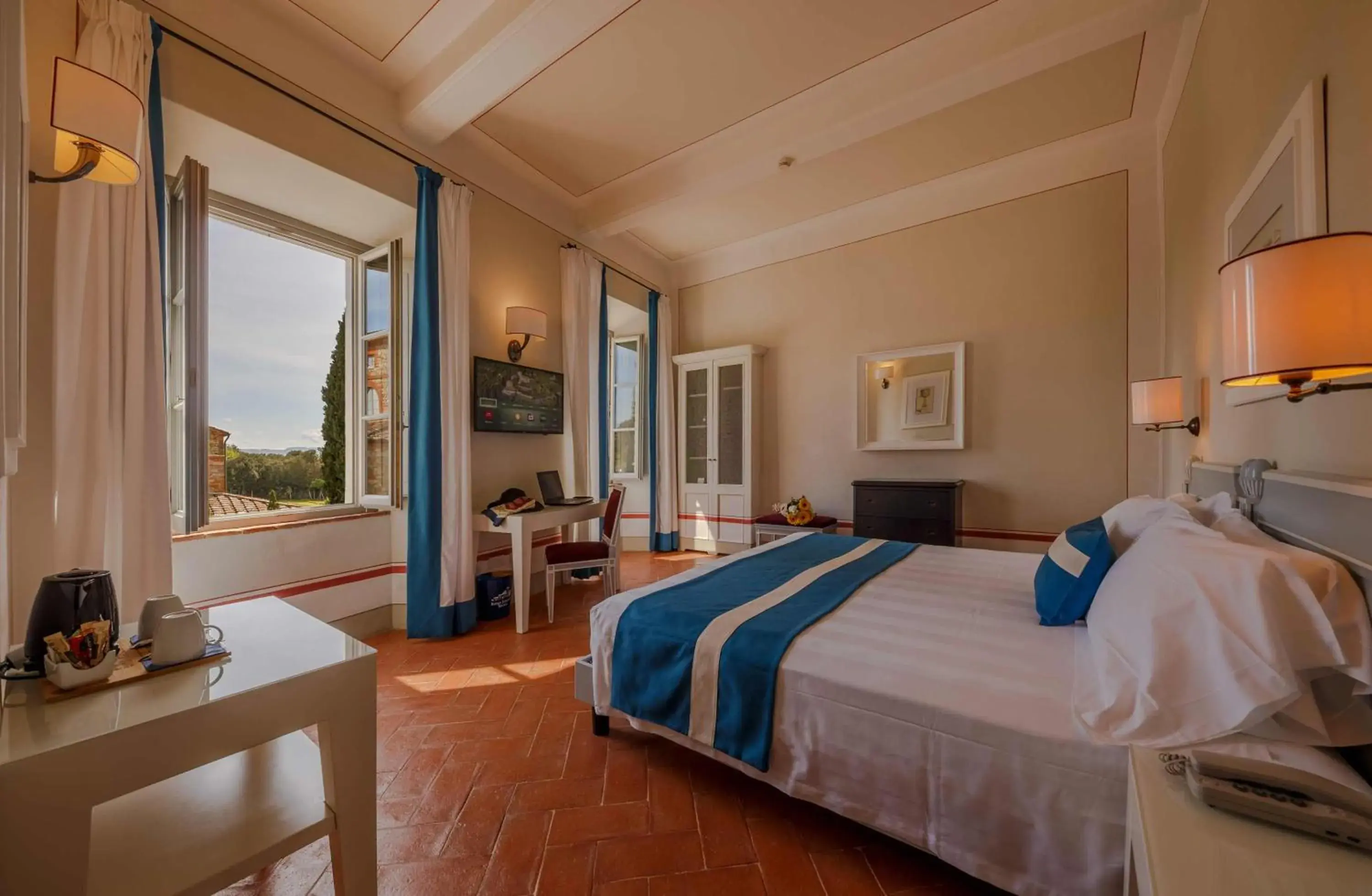 Deluxe Double or Twin Room in Borgo Scopeto Wine & Country Relais Deluxe Double or Twin Room in Borgo Scopeto Wine & Country Relais