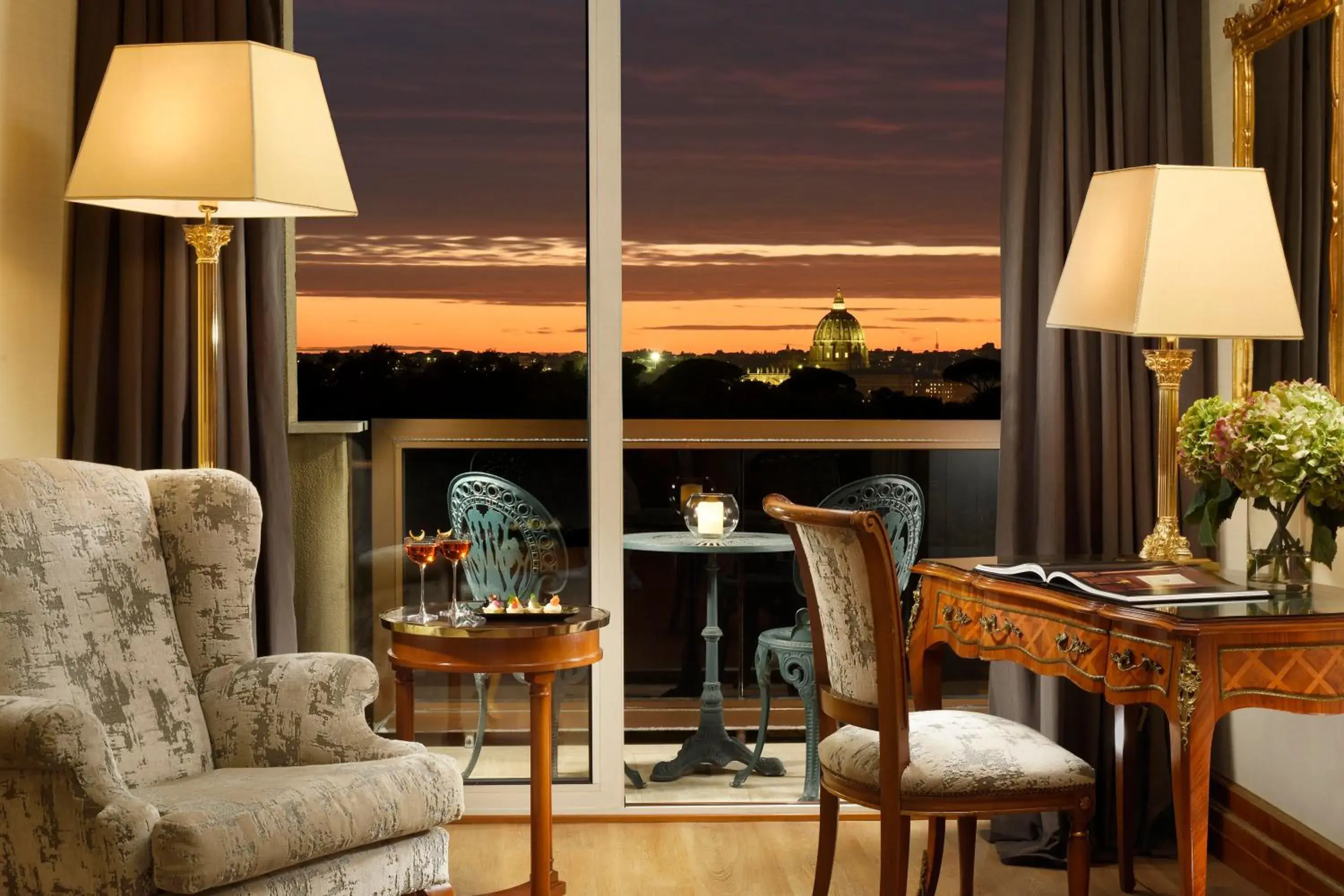 Prestige Park View Double Room with Balcony in Parco dei Principi Grand Hotel & SPA Prestige Park View Double Room with Balcony in Parco dei Principi Grand Hotel & SPA