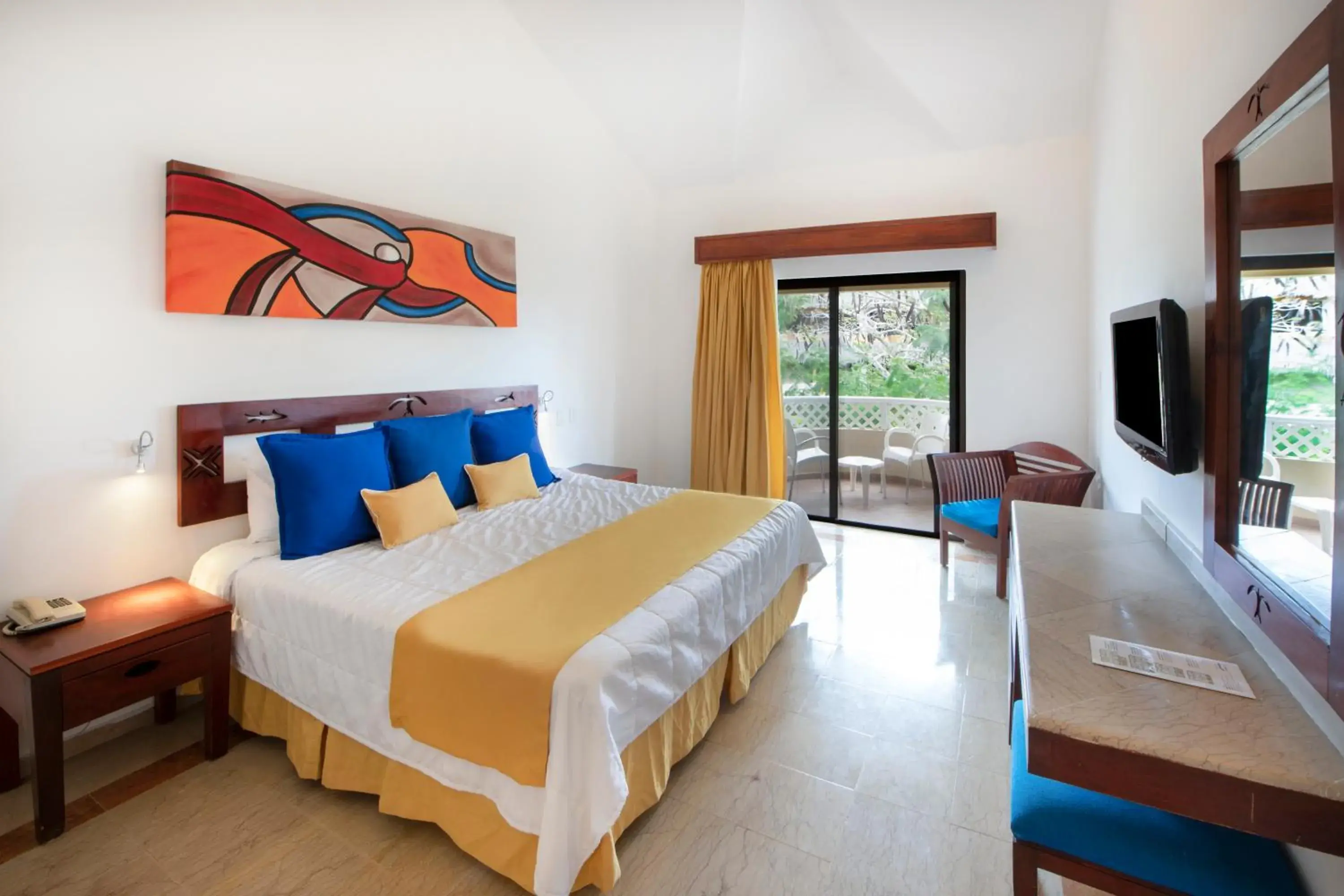 Superior Garden King Room - single occupancy - Non-Smoking in Viva Dominicus Palace by Wyndham, A Trademark All Inclusive Superior Garden King Room - single occupancy - Non-Smoking in Viva Dominicus Palace by Wyndham, A Trademark All Inclusive