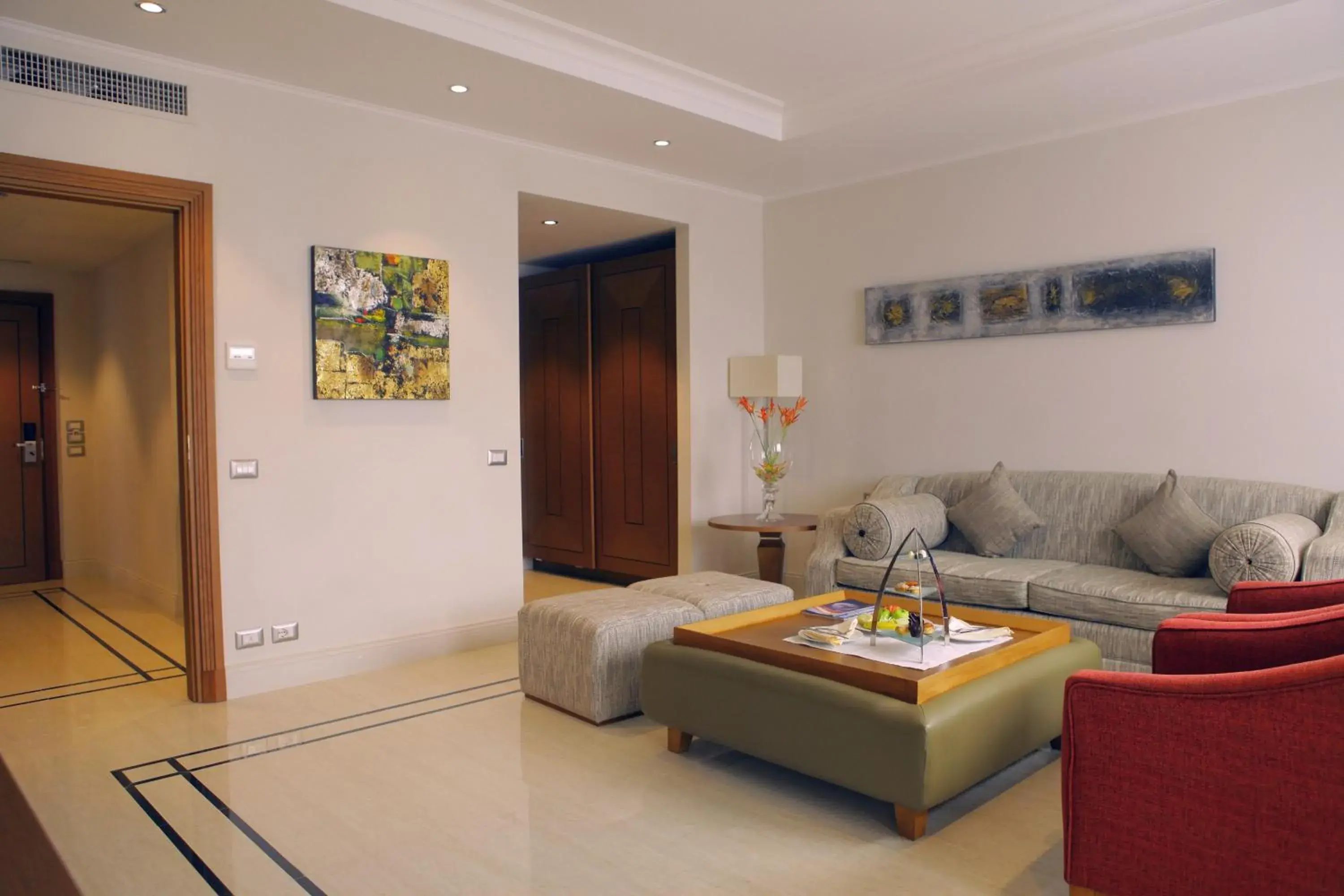 Deluxe Suite in Grand Hotel Djibloho Deluxe Suite in Grand Hotel Djibloho