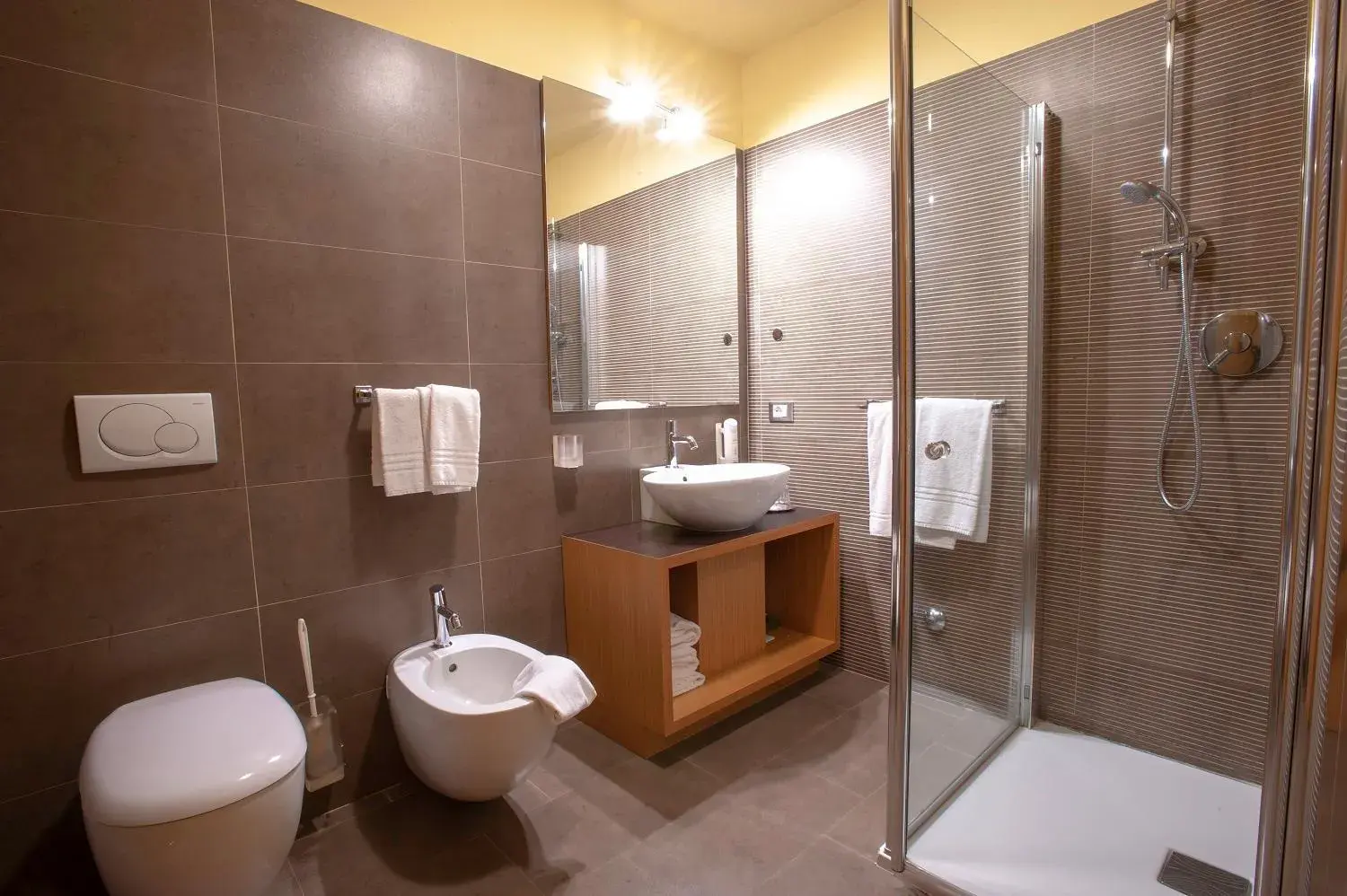 Double or Twin Room with Balcony - single occupancy in Albergo Cavallino Bianco Double or Twin Room with Balcony - single occupancy in Albergo Cavallino Bianco