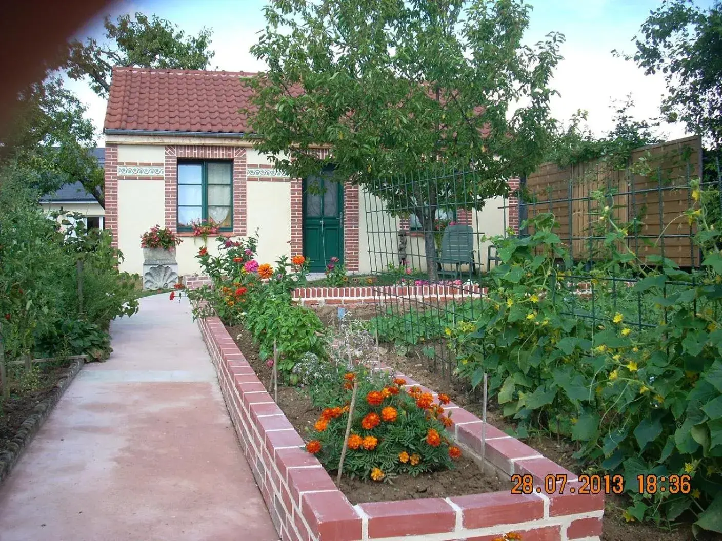 Le Petit Saint-Julien Le Petit Saint-Julien