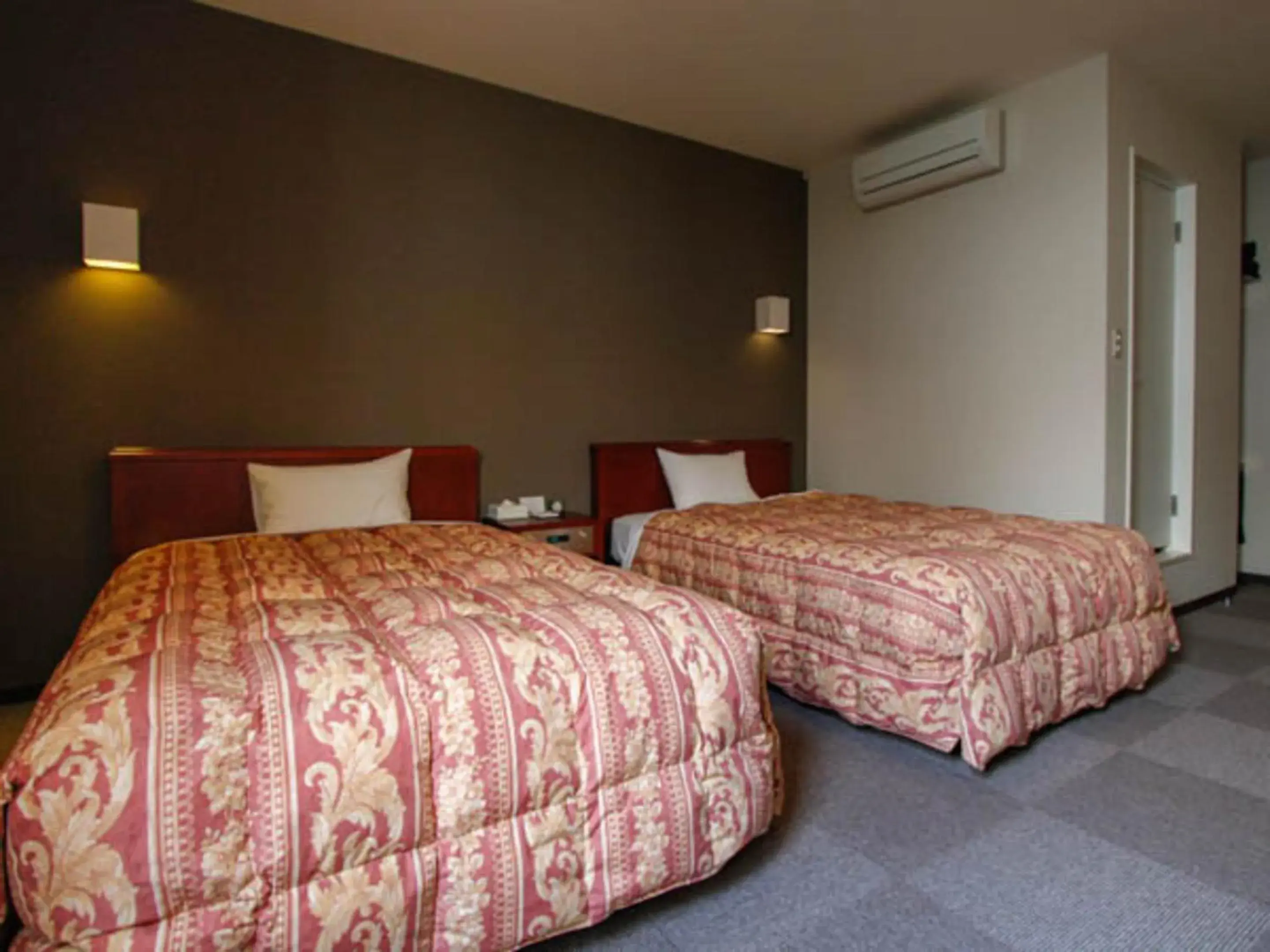 Twin Room - single occupancy - Non-Smoking in HOTEL LiVEMAX BUDGET Hamamatsu-Ekimae Twin Room - single occupancy - Non-Smoking in HOTEL LiVEMAX BUDGET Hamamatsu-Ekimae