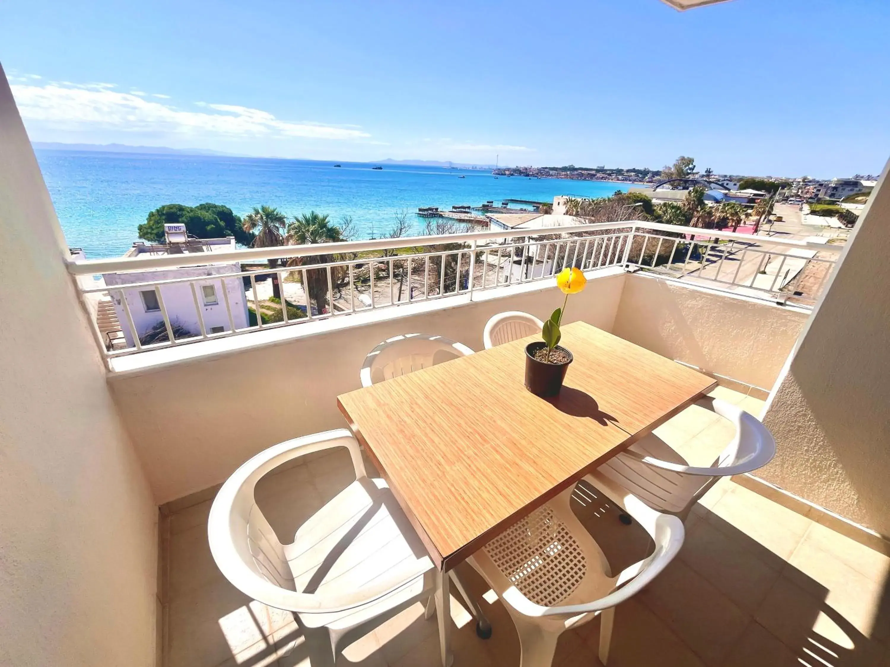 HOLIDAY APART 50 meters to BEACH, Sea view apartments HOLIDAY APART 50 meters to BEACH, Sea view apartments