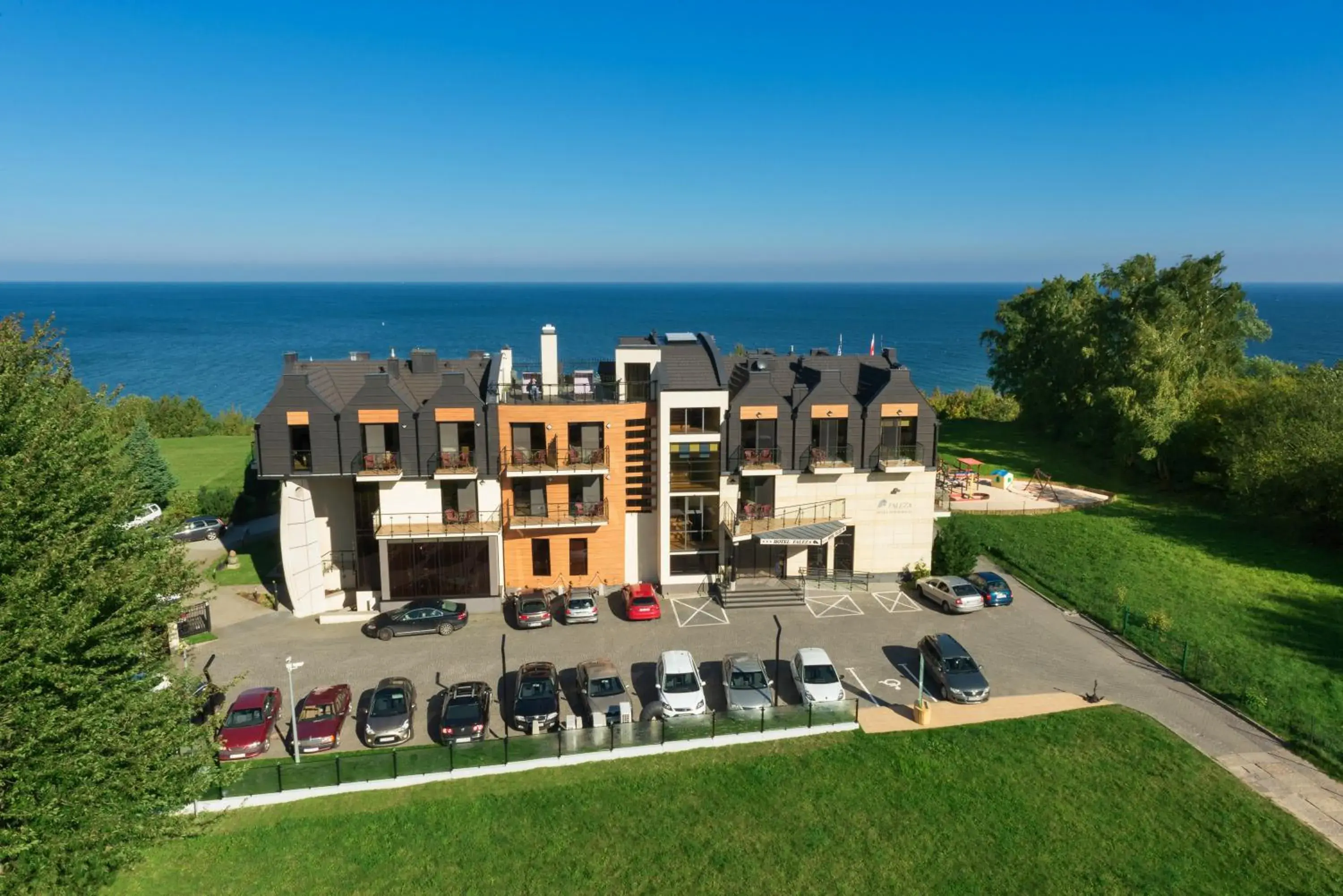 Facade/entrance in Hotel Restauracja Faleza Facade/entrance in Hotel Restauracja Faleza