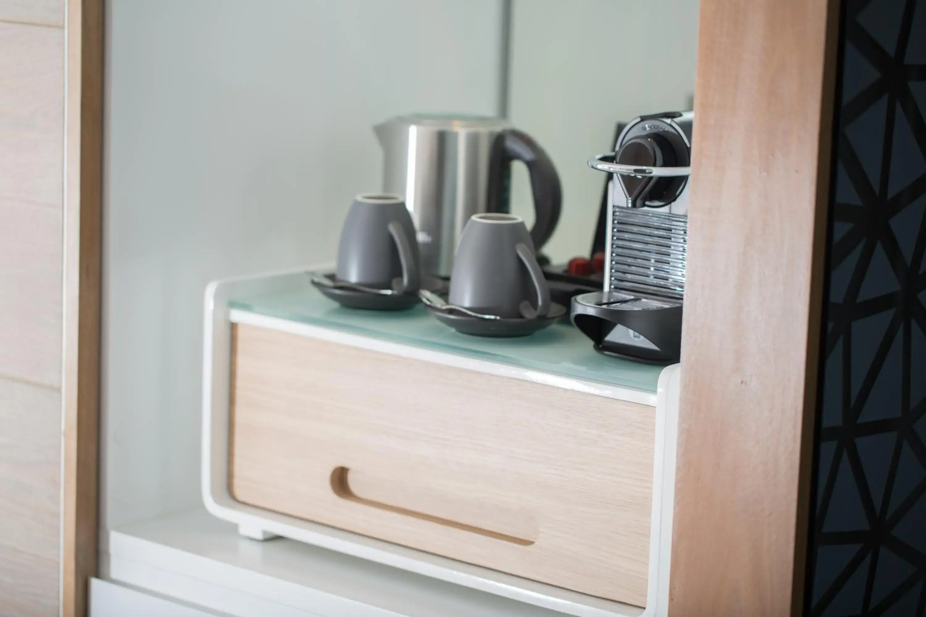 Deluxe Executive King Room - Accessible in Pullman Sydney Airport Deluxe Executive King Room - Accessible in Pullman Sydney Airport