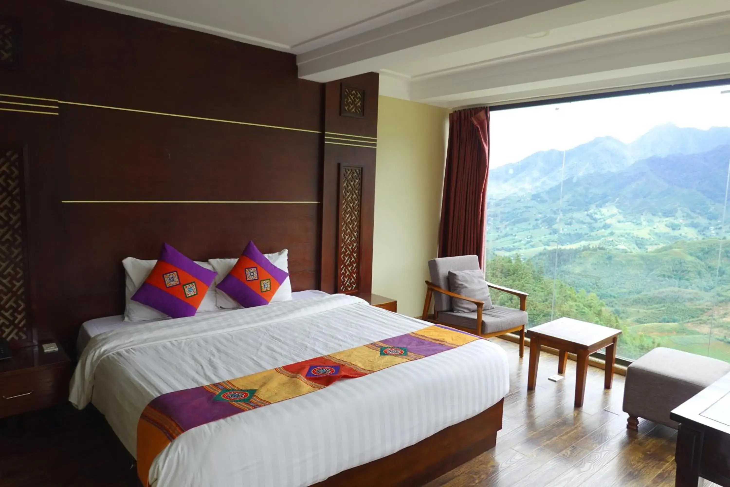 Double Room with Mountain View in Sapa Vista Hotel Double Room with Mountain View in Sapa Vista Hotel