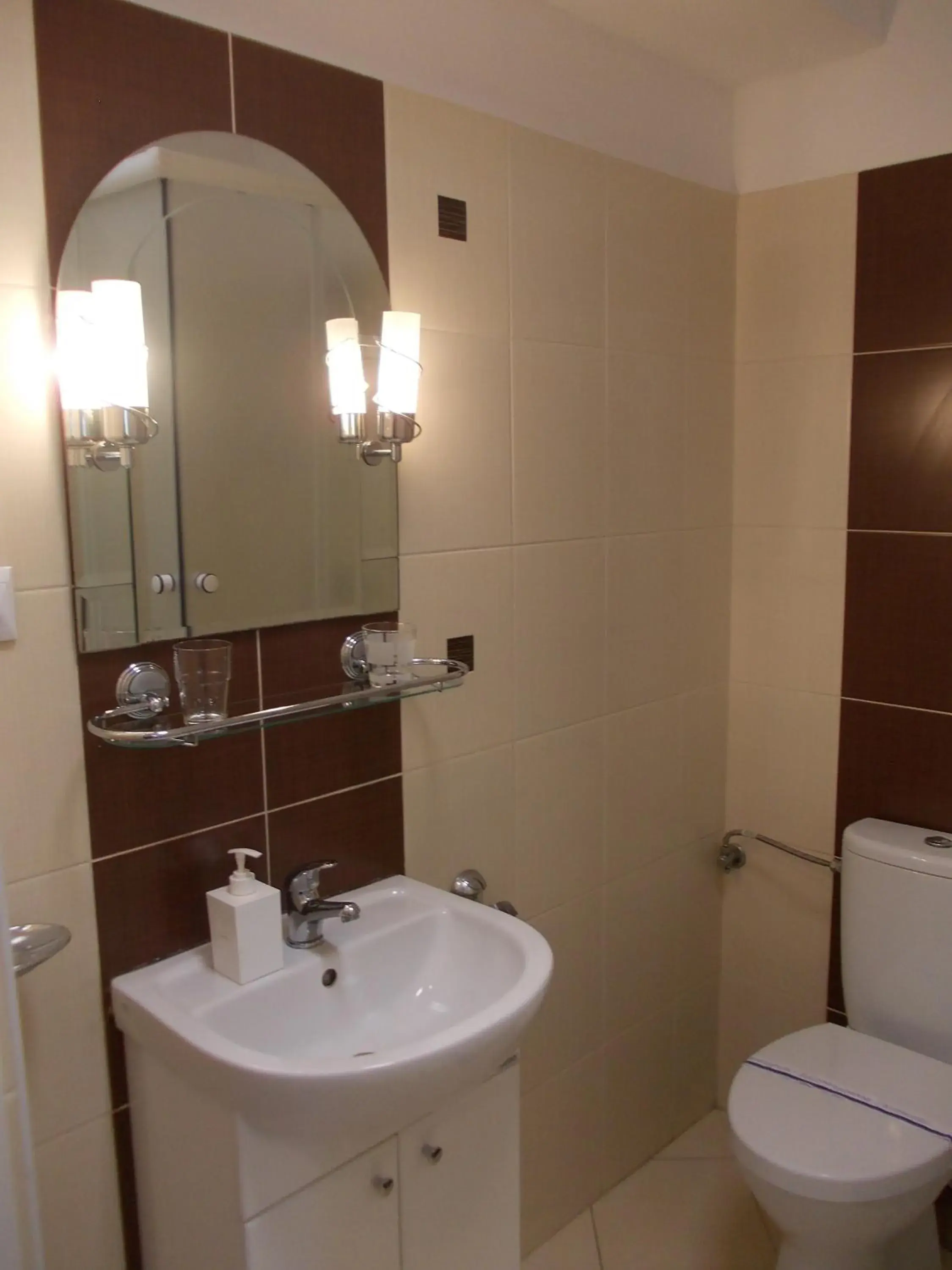 Triple Room in SCSK Żurawia Triple Room in SCSK Żurawia