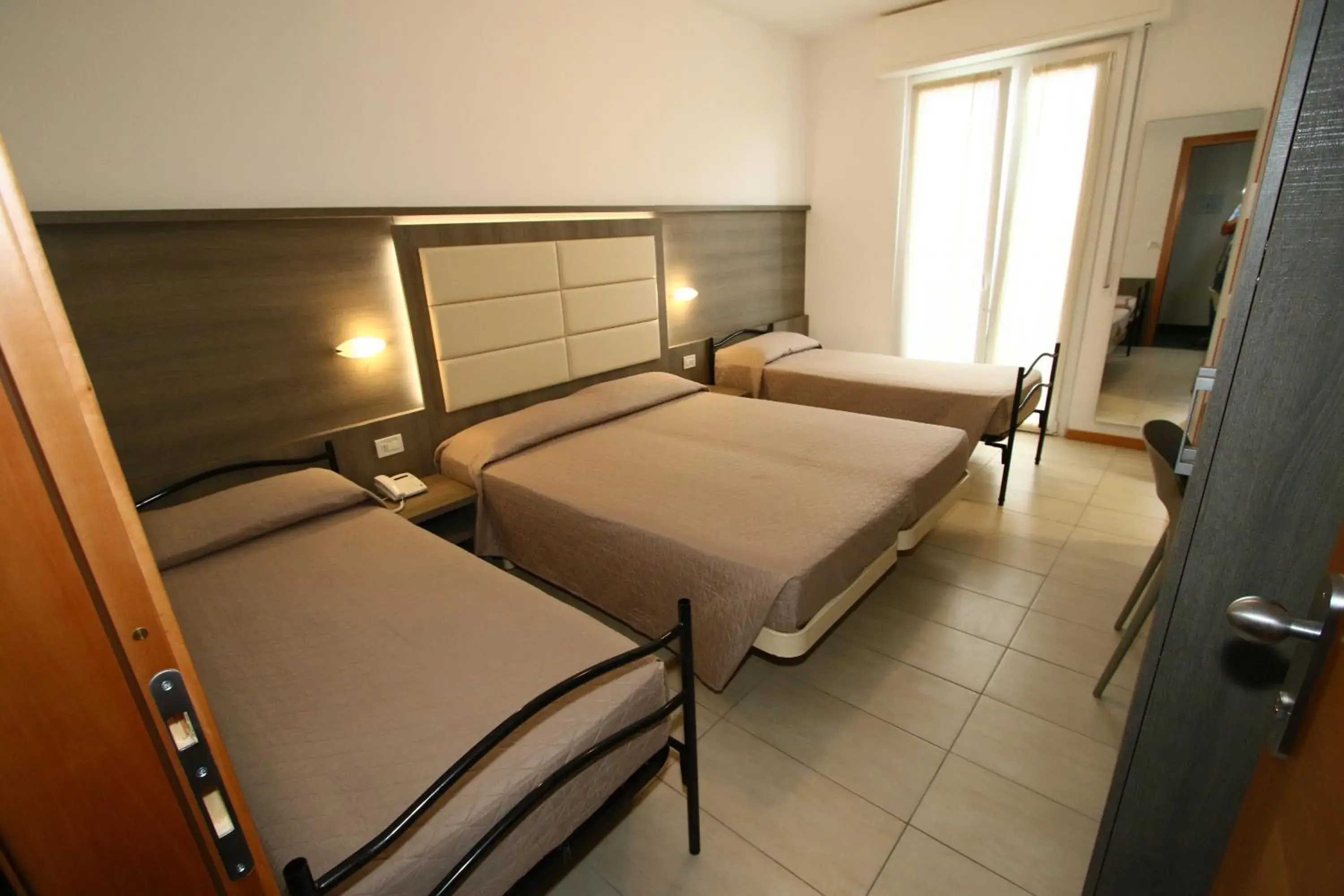 Superior Quadruple Room in Hotel Boom Superior Quadruple Room in Hotel Boom