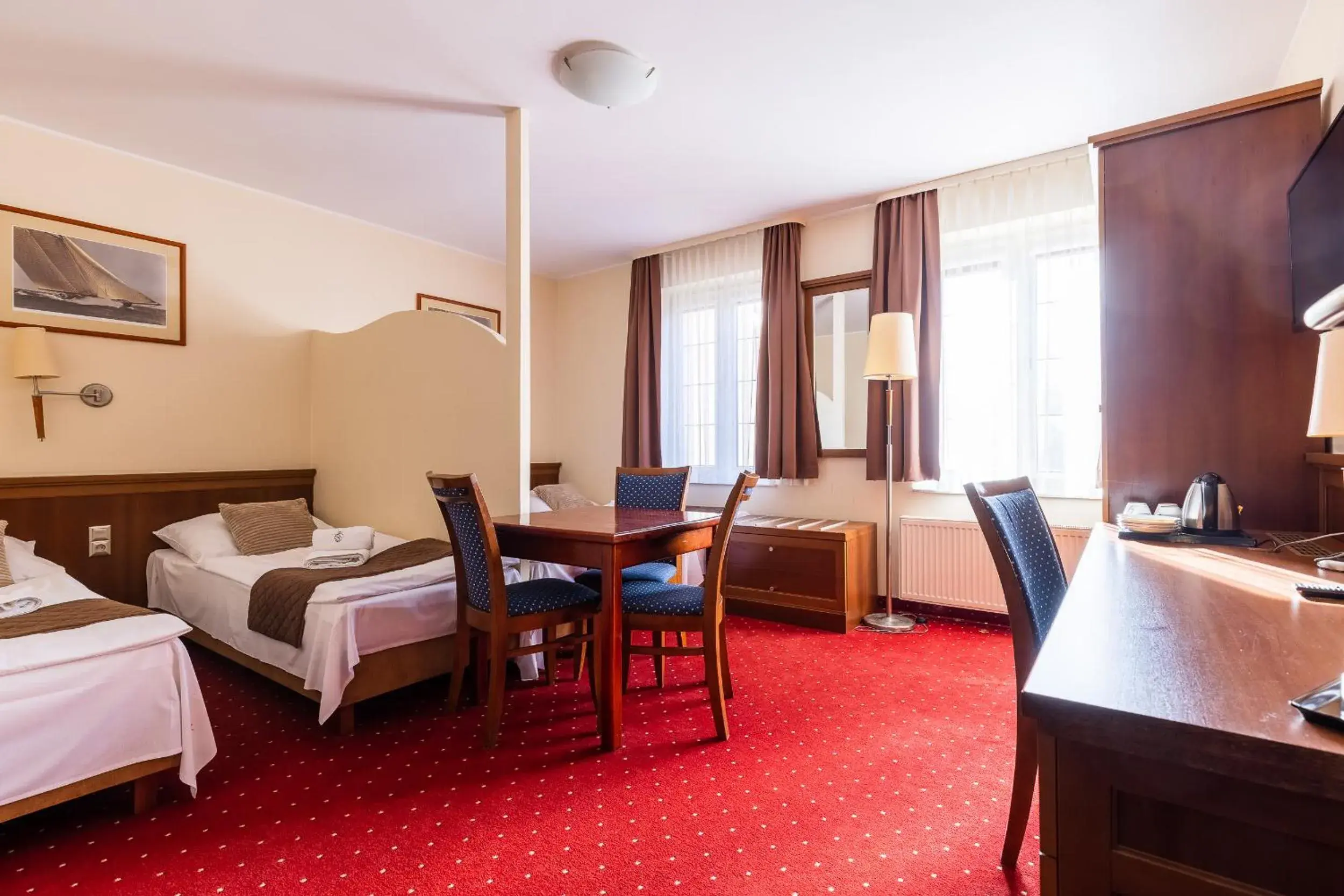 Quadruple Room in Hotel Diamond w Białym Dworku Quadruple Room in Hotel Diamond w Białym Dworku