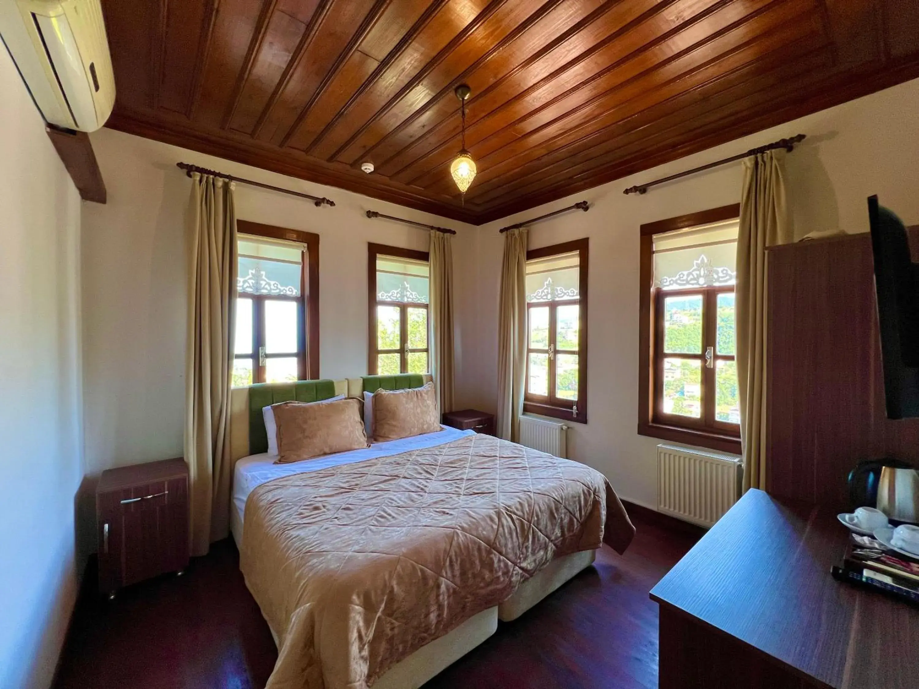 Standard Double or Twin Room in Mehmet Efendi Mansion & Hotel Standard Double or Twin Room in Mehmet Efendi Mansion & Hotel