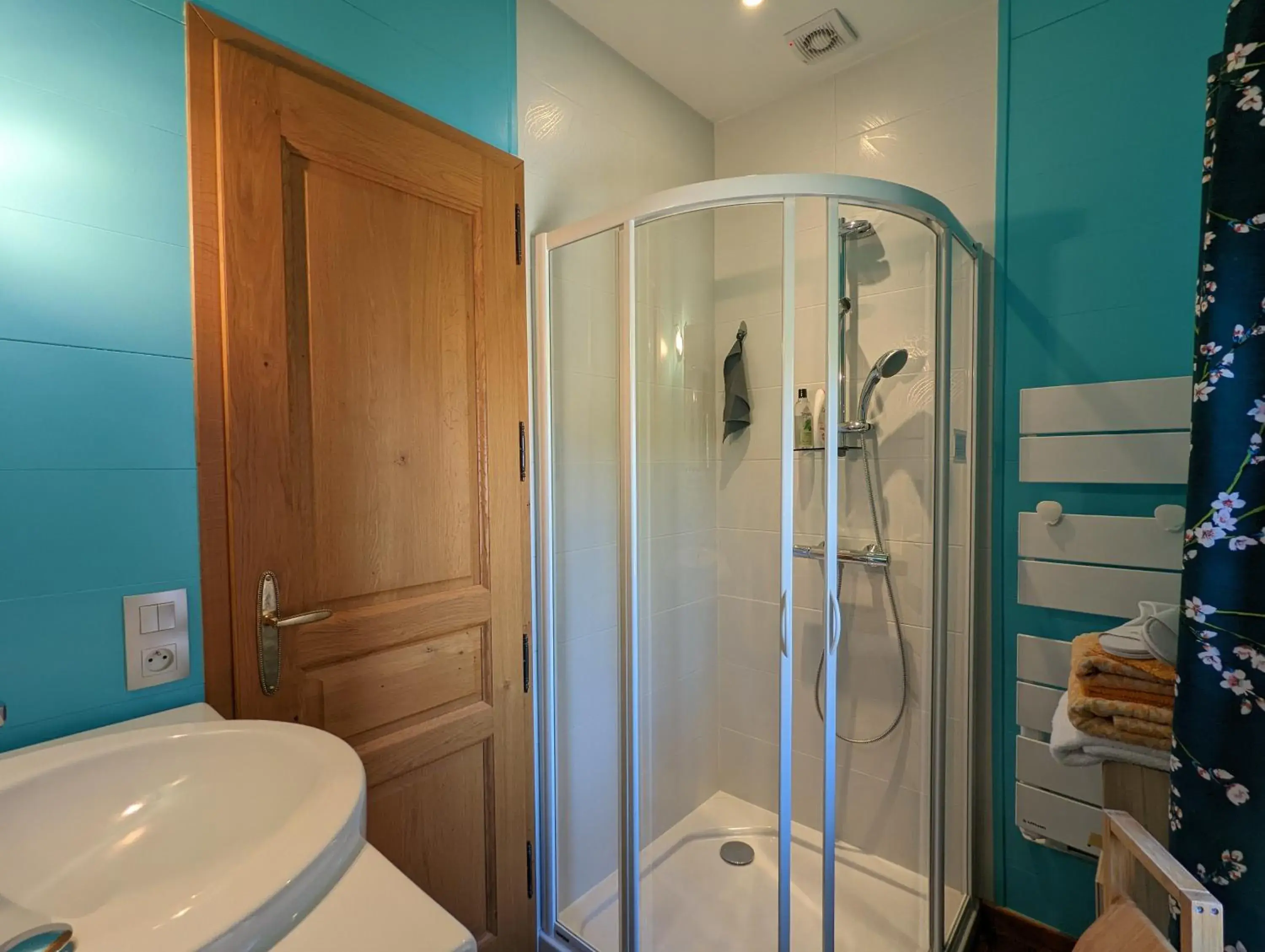 Superior Twin Room with Garden View - single occupancy in Au Coq Bleu Superior Twin Room with Garden View - single occupancy in Au Coq Bleu