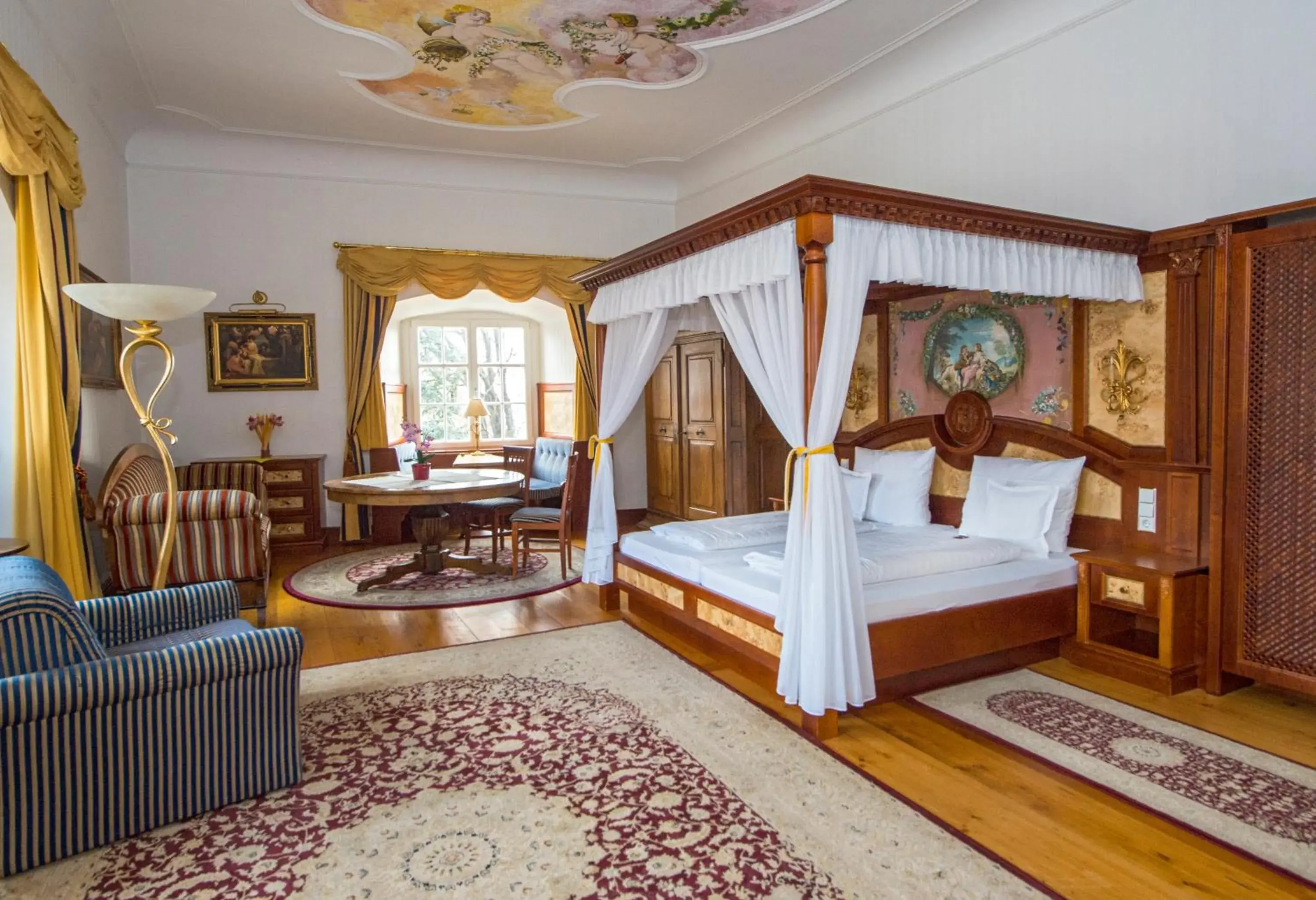 Grand Suite Deluxe Historical in Schloss Hotel Wasserburg Grand Suite Deluxe Historical in Schloss Hotel Wasserburg