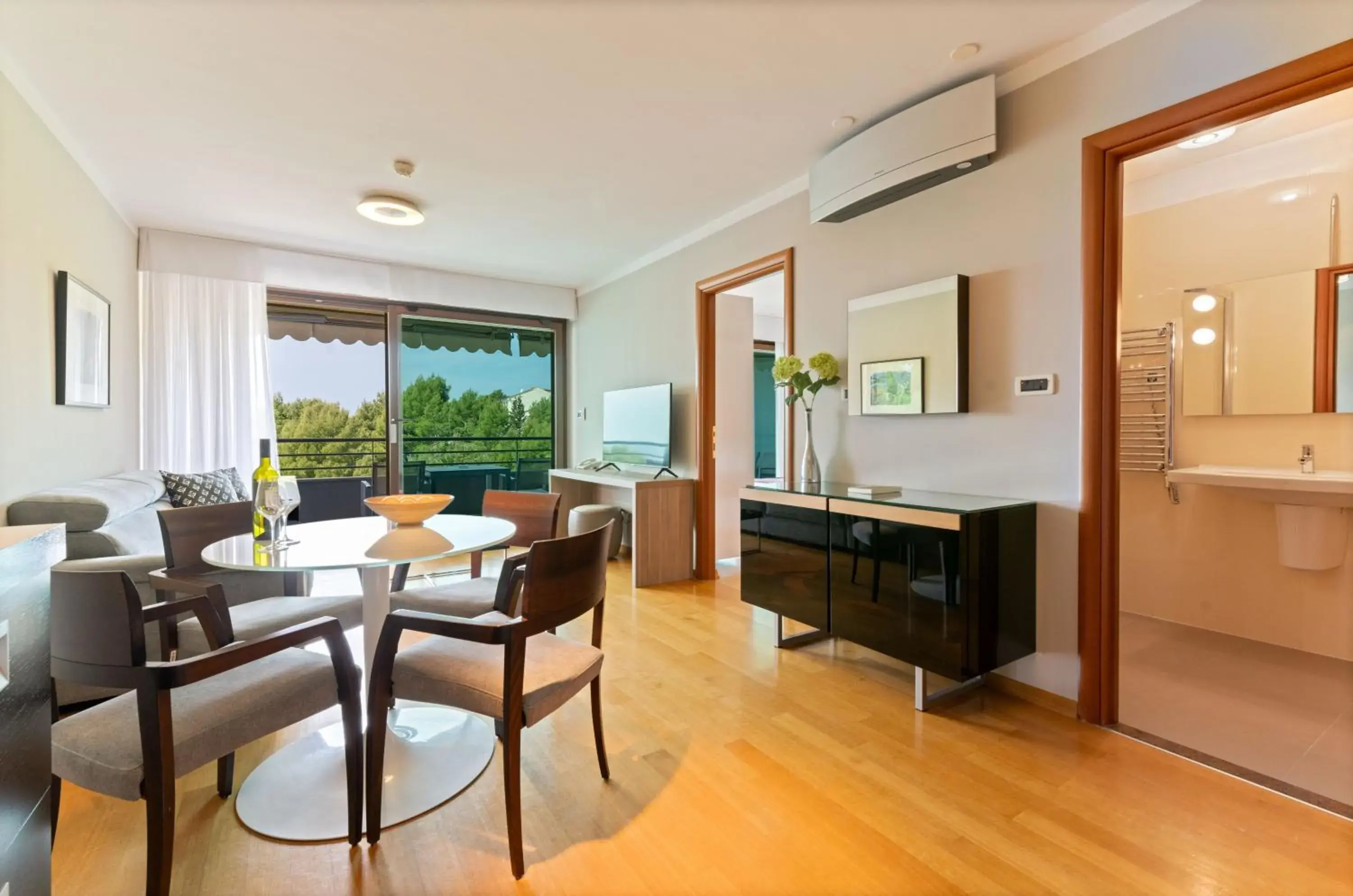 One-Bedroom Apartment with Balcony and Sea View in The Residence Aparthotel One-Bedroom Apartment with Balcony and Sea View in The Residence Aparthotel