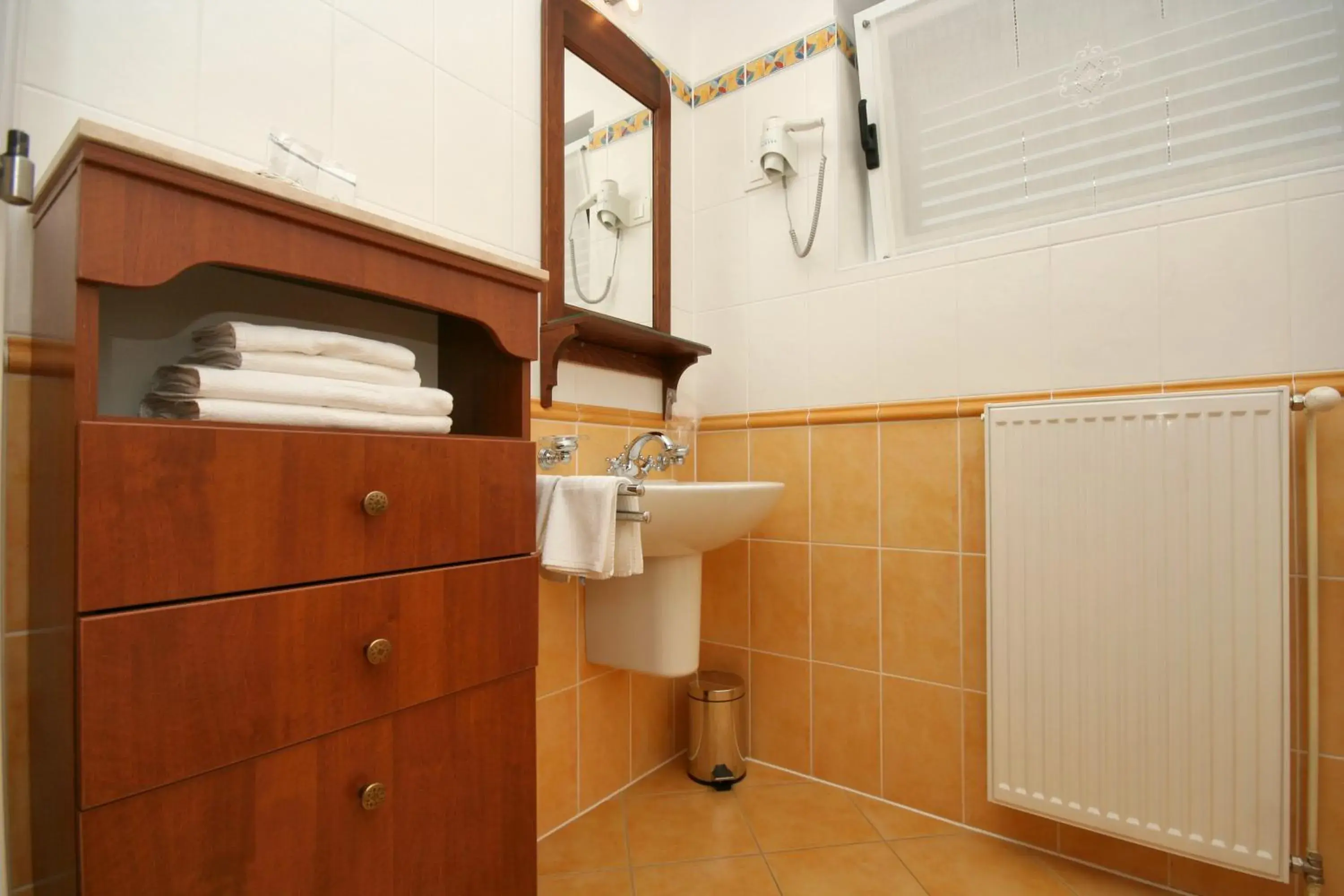 Double or Twin Room with Park View - single occupancy in Hotel Abalone Double or Twin Room with Park View - single occupancy in Hotel Abalone