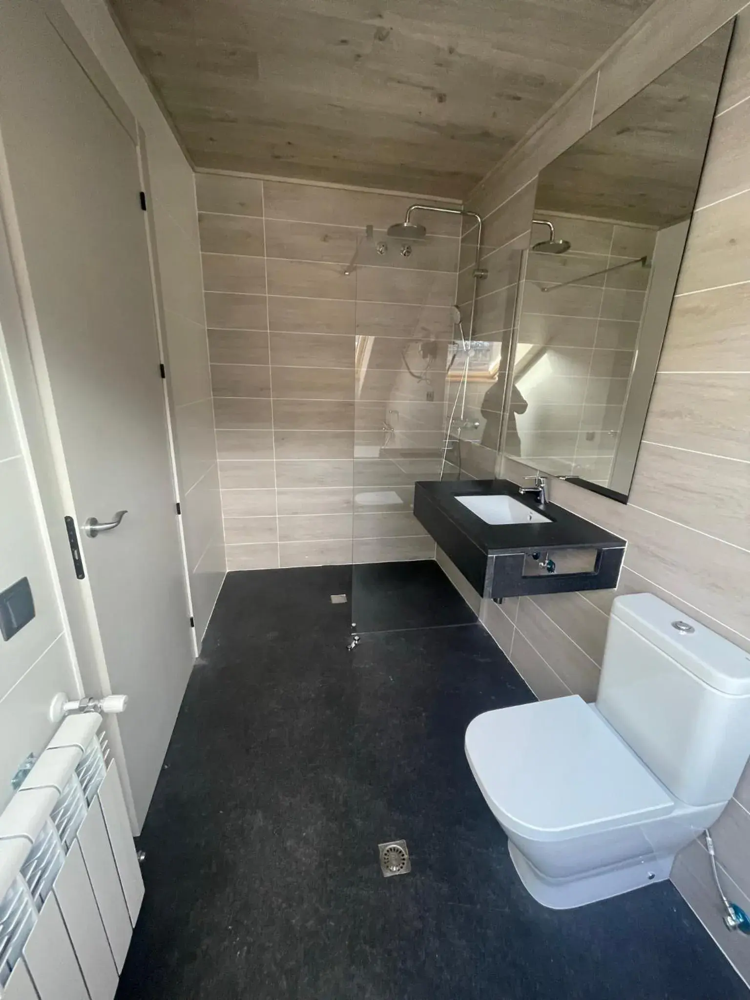 Deluxe Suite with Spa Bath in Hotel Vall d´Aneu Deluxe Suite with Spa Bath in Hotel Vall d´Aneu