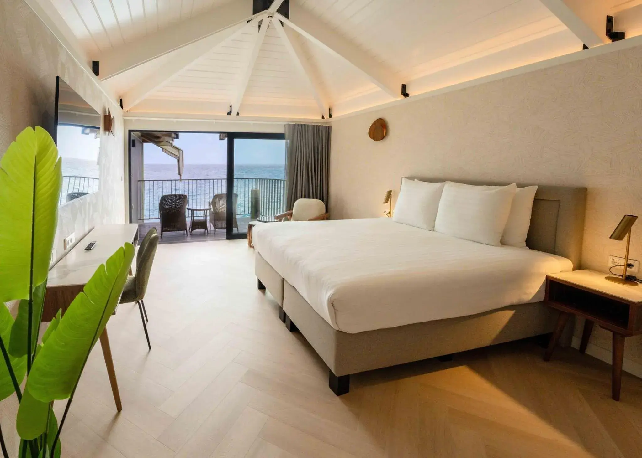 Ocean Front Blueswing - Adults Only in Curacao Avila Beach Hotel Ocean Front Blueswing - Adults Only in Curacao Avila Beach Hotel