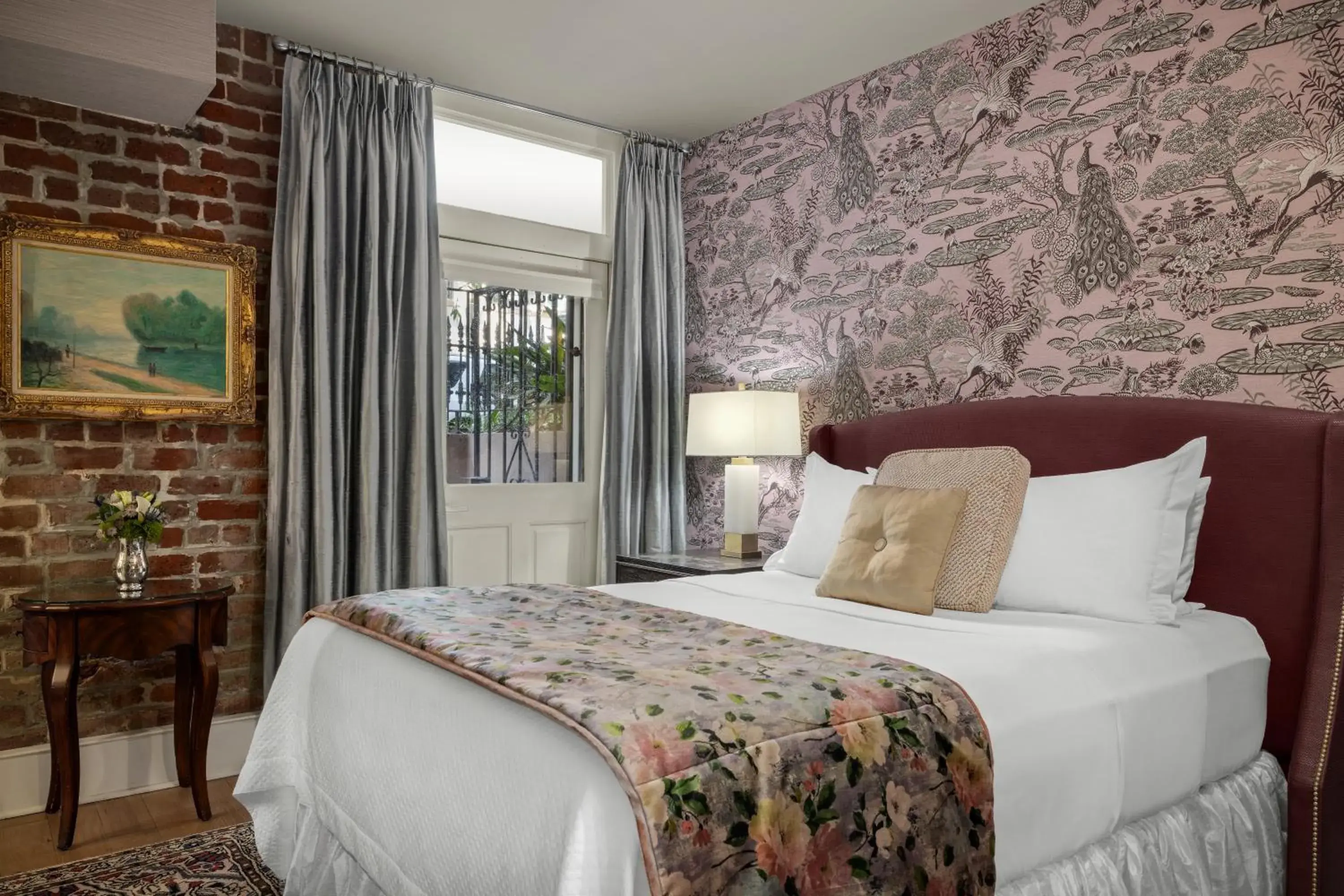 Queen Room - John Habersham Room in Hamilton Turner Inn Queen Room - John Habersham Room in Hamilton Turner Inn