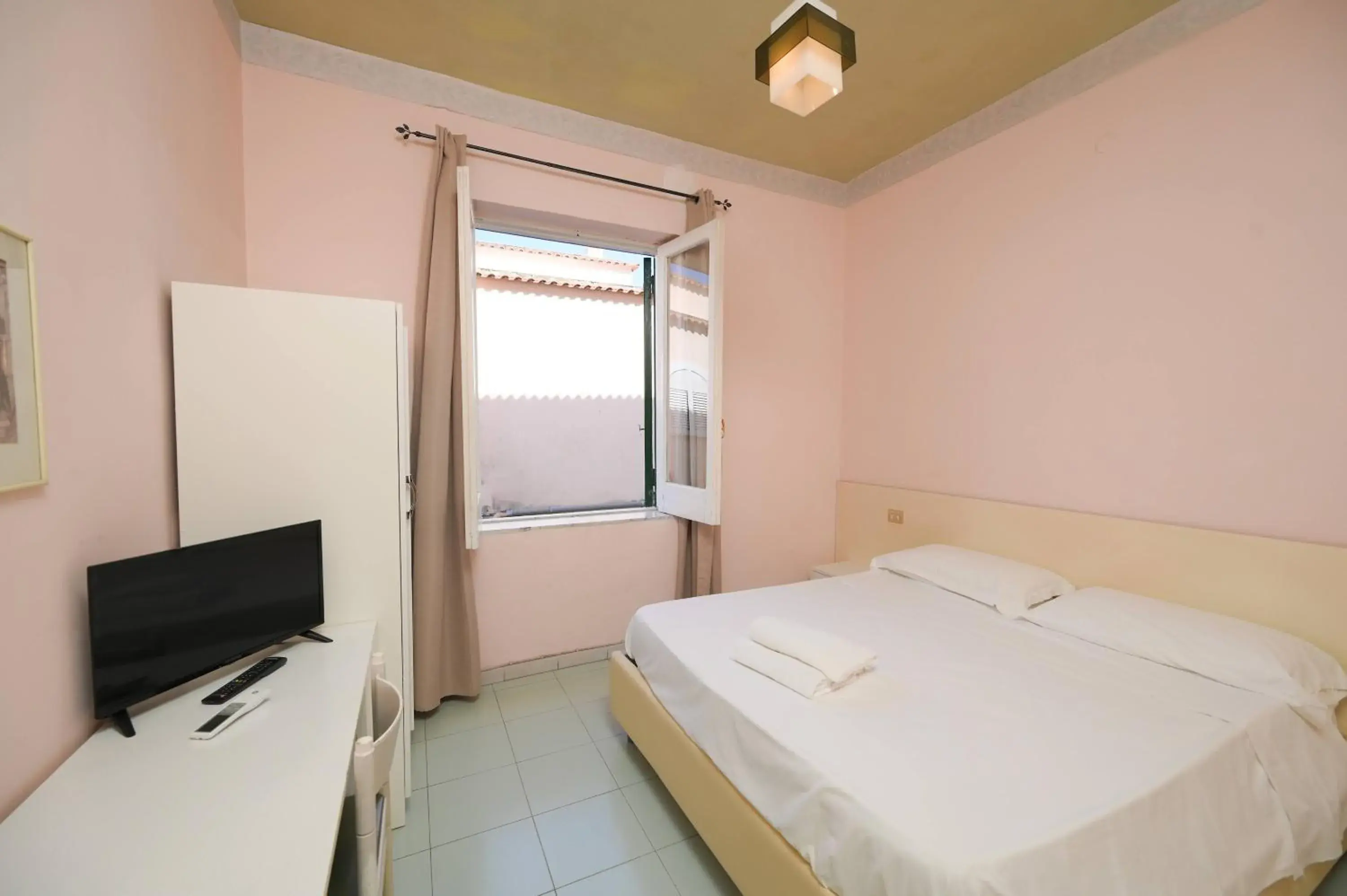 Double Room in Villa Diana - Beach & Rooms Double Room in Villa Diana - Beach & Rooms