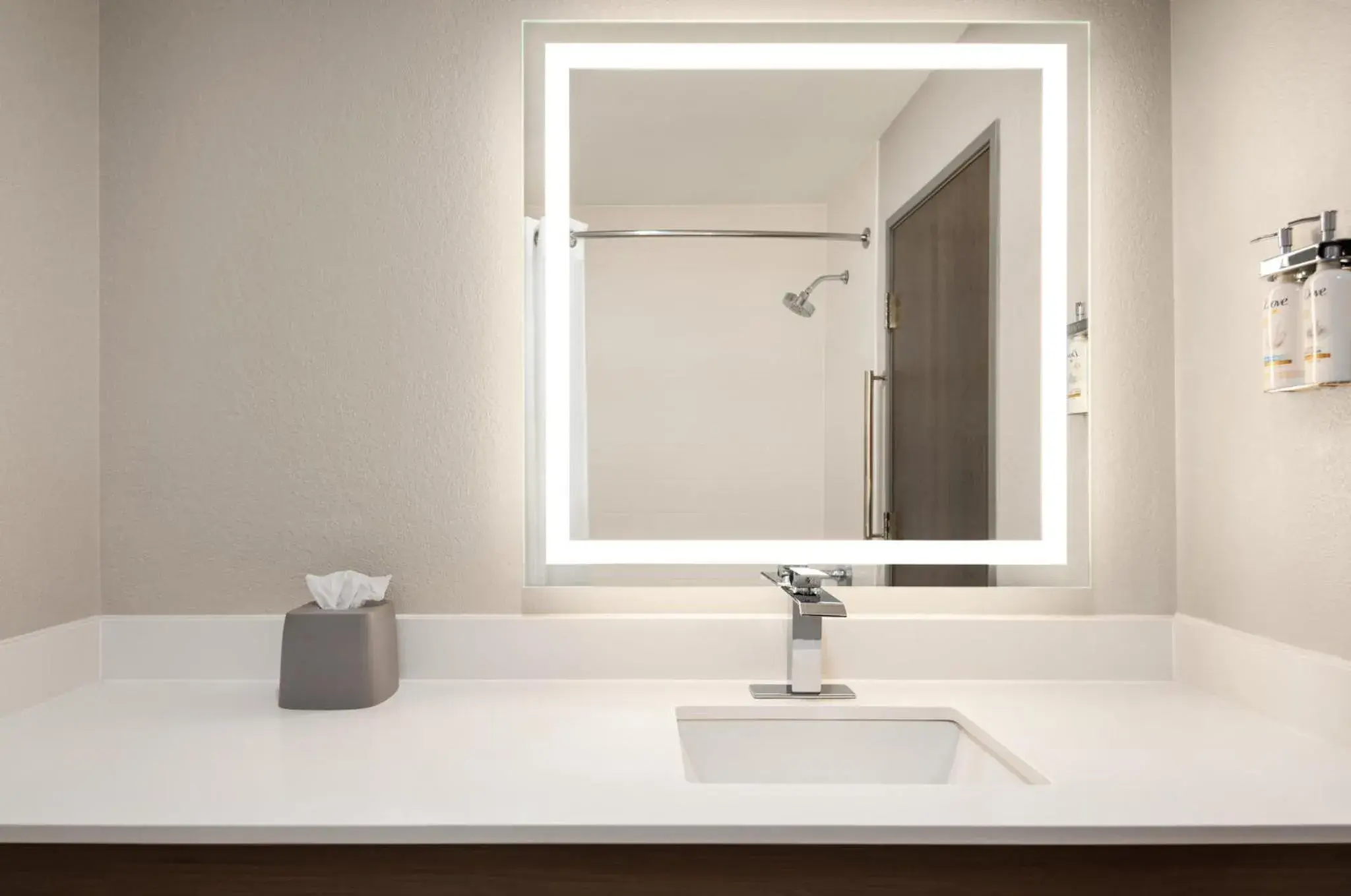 Suite with Two Queen Beds in Holiday Inn Express Morgantown by IHG Suite with Two Queen Beds in Holiday Inn Express Morgantown by IHG