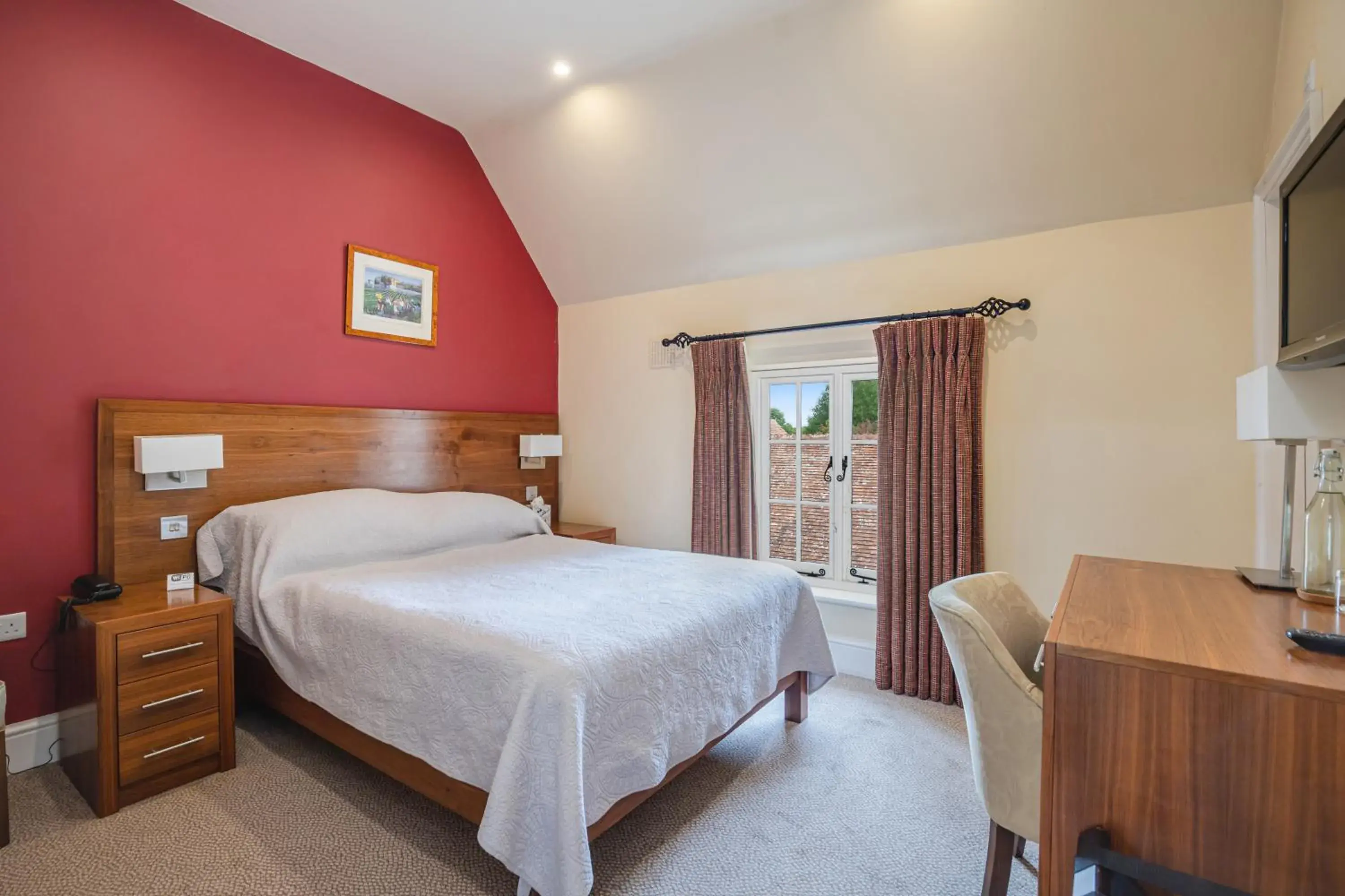 Standard Double Room in Castle Of Comfort Hotel Standard Double Room in Castle Of Comfort Hotel