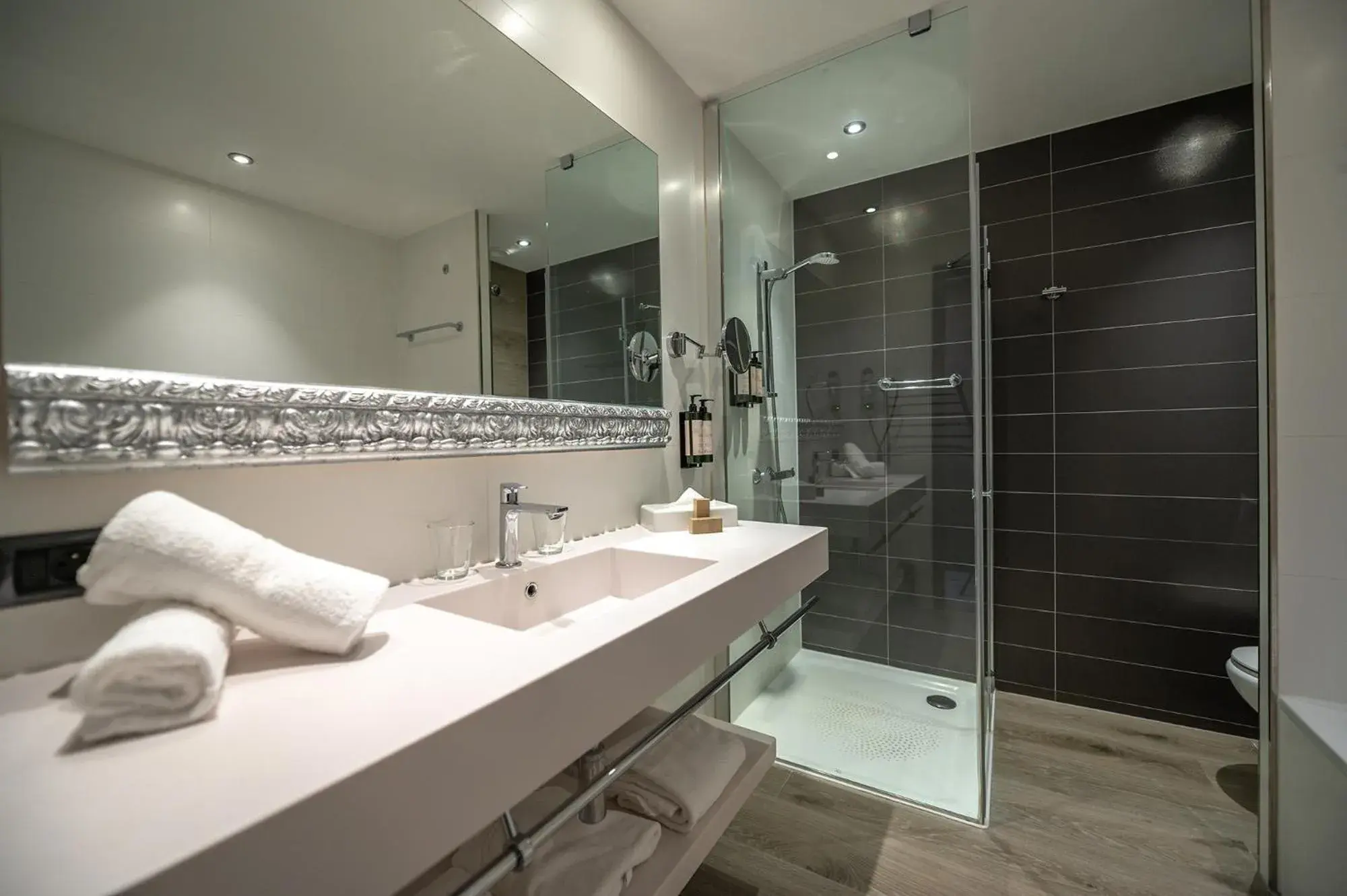 Classic Room in Van Der Valk Sélys Liège Hotel & Spa Classic Room in Van Der Valk Sélys Liège Hotel & Spa