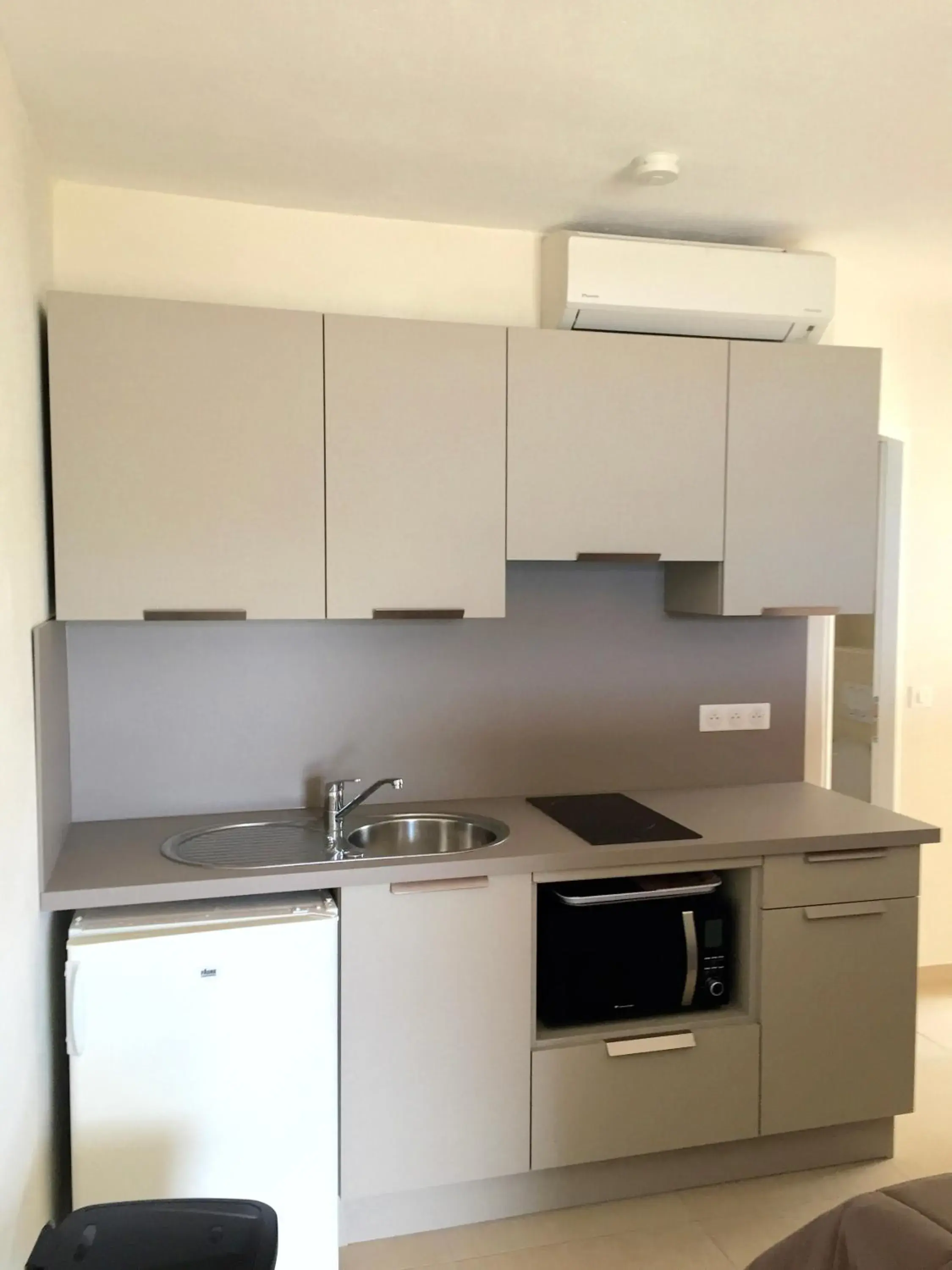 Superior Studio - 30 m2 in Hôtel et Résidence Ta Kladia - Omigna Superior Studio - 30 m2 in Hôtel et Résidence Ta Kladia - Omigna