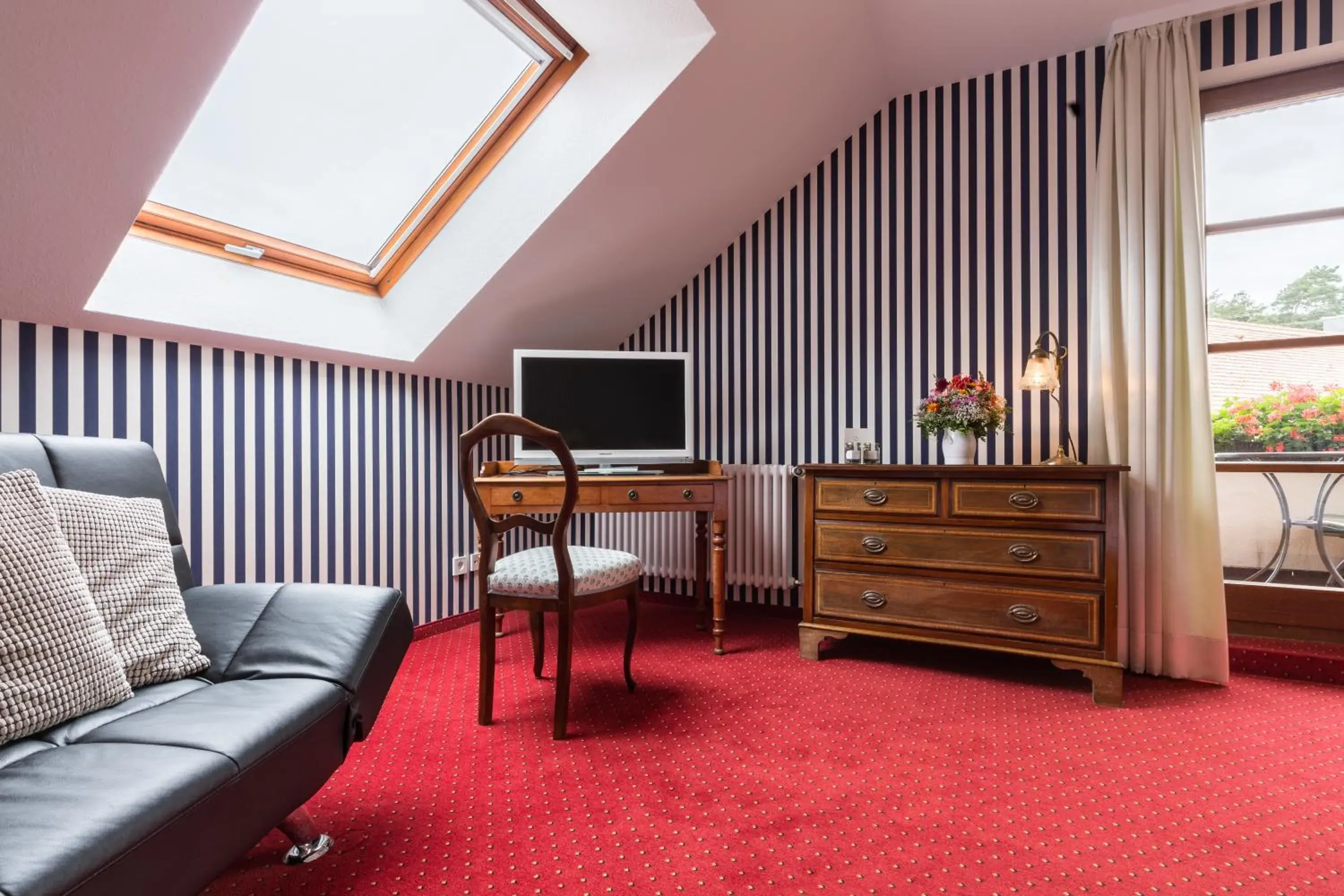 Comfort Double Room with Forest View in Hotel Restaurant Vinothek LAMM Comfort Double Room with Forest View in Hotel Restaurant Vinothek LAMM