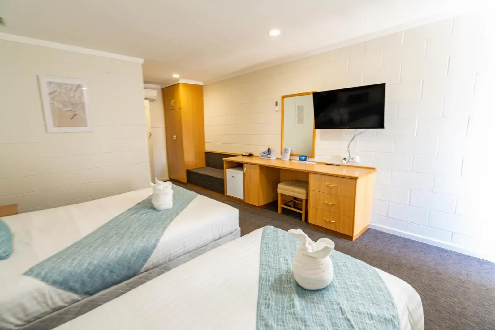 Standard Queen Room in Hospitality Esperance SureStay Collection by Best Western Standard Queen Room in Hospitality Esperance SureStay Collection by Best Western