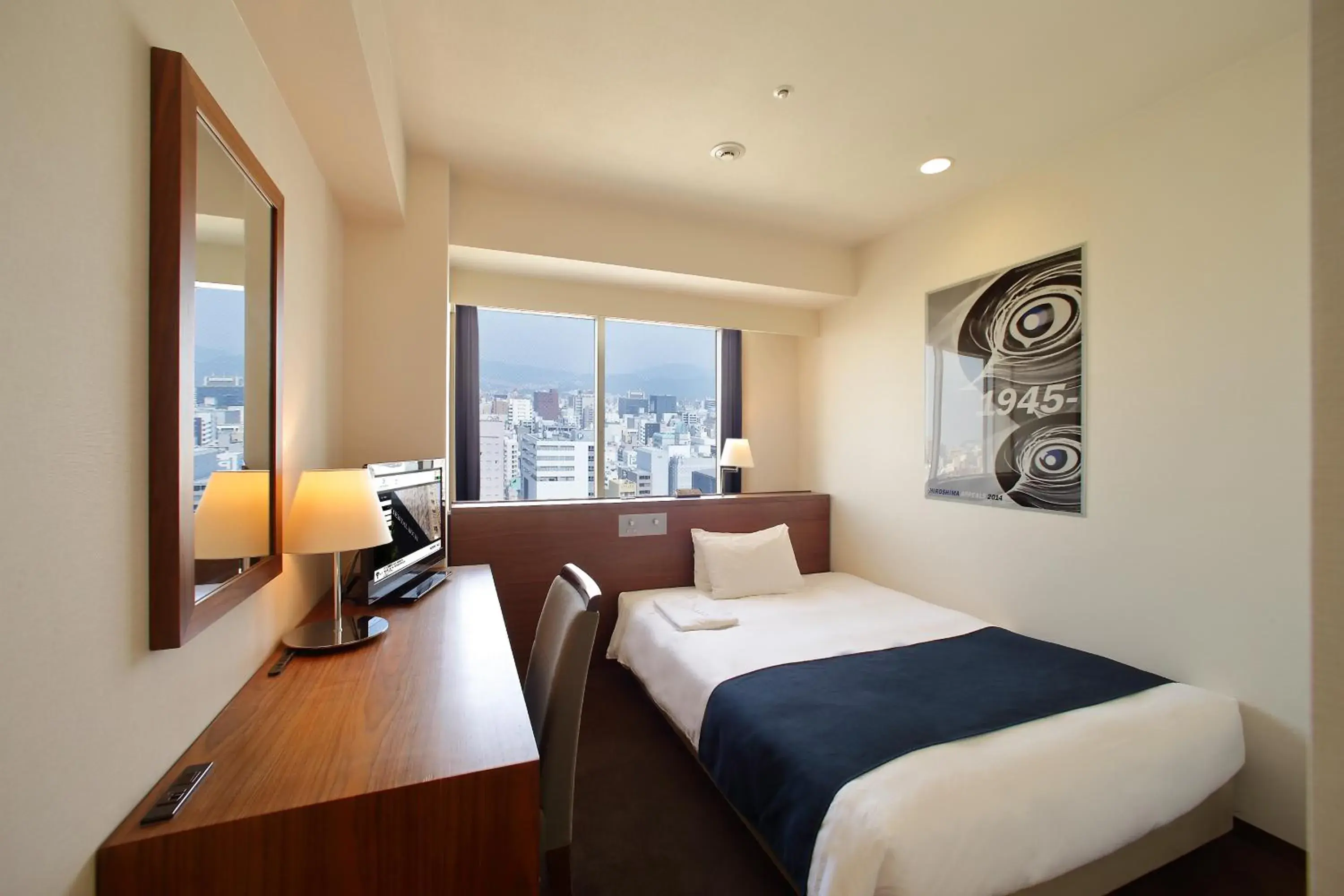 Oriental Floor 19F Standard Semi Double Room 15㎡ - single occupancy - Non Smoking in Oriental Hotel Hiroshima Oriental Floor 19F Standard Semi Double Room 15㎡ - single occupancy - Non Smoking in Oriental Hotel Hiroshima